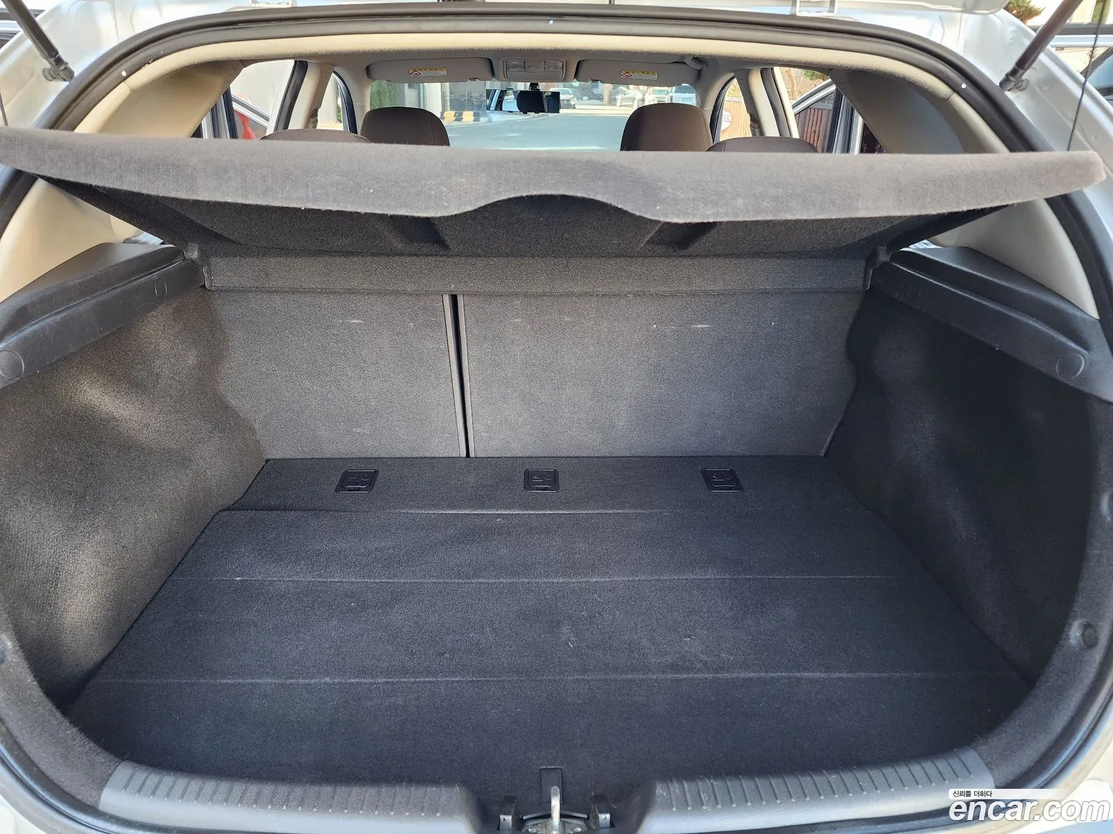Kia Forte Hatchback 2011 — 13