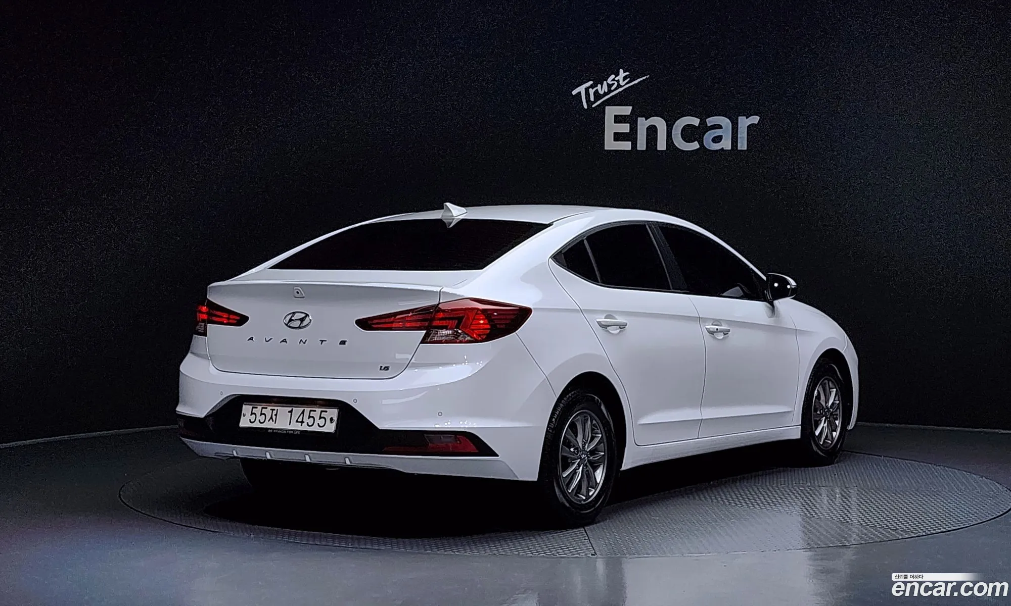 Hyundai Elantra AD 2019 — 9