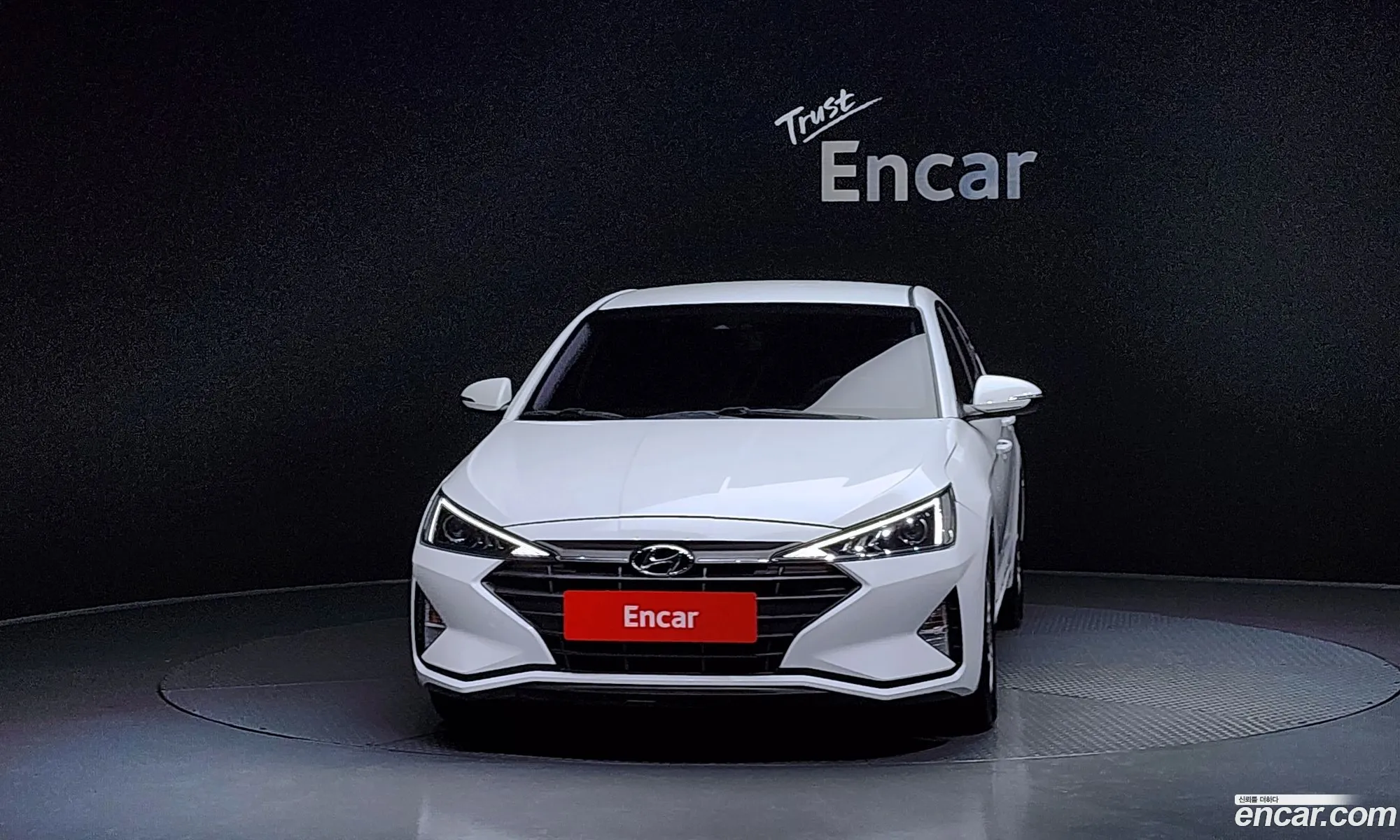 Hyundai Elantra AD 2019 — 14