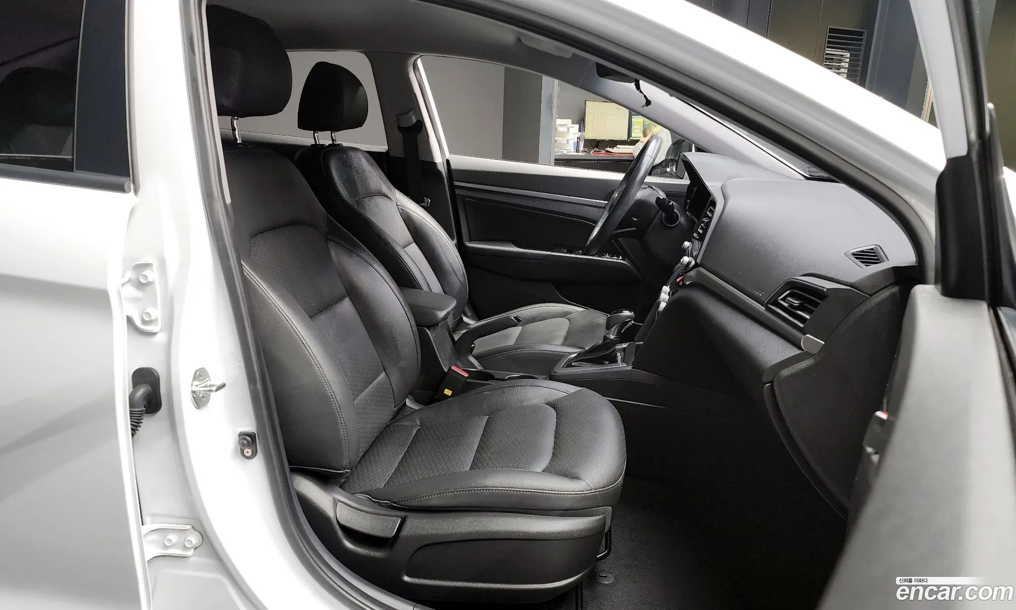 Hyundai Elantra AD 2019 — 19
