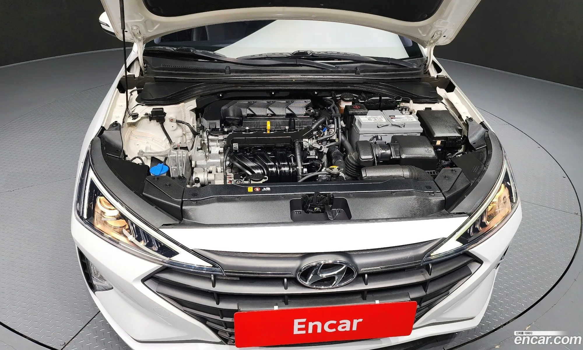 Hyundai Elantra AD 2019 — 18