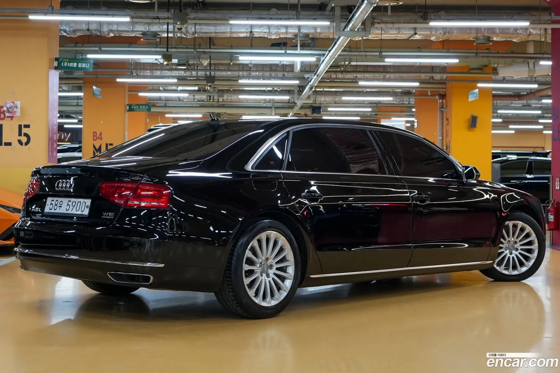 Audi A8 2011 — 10