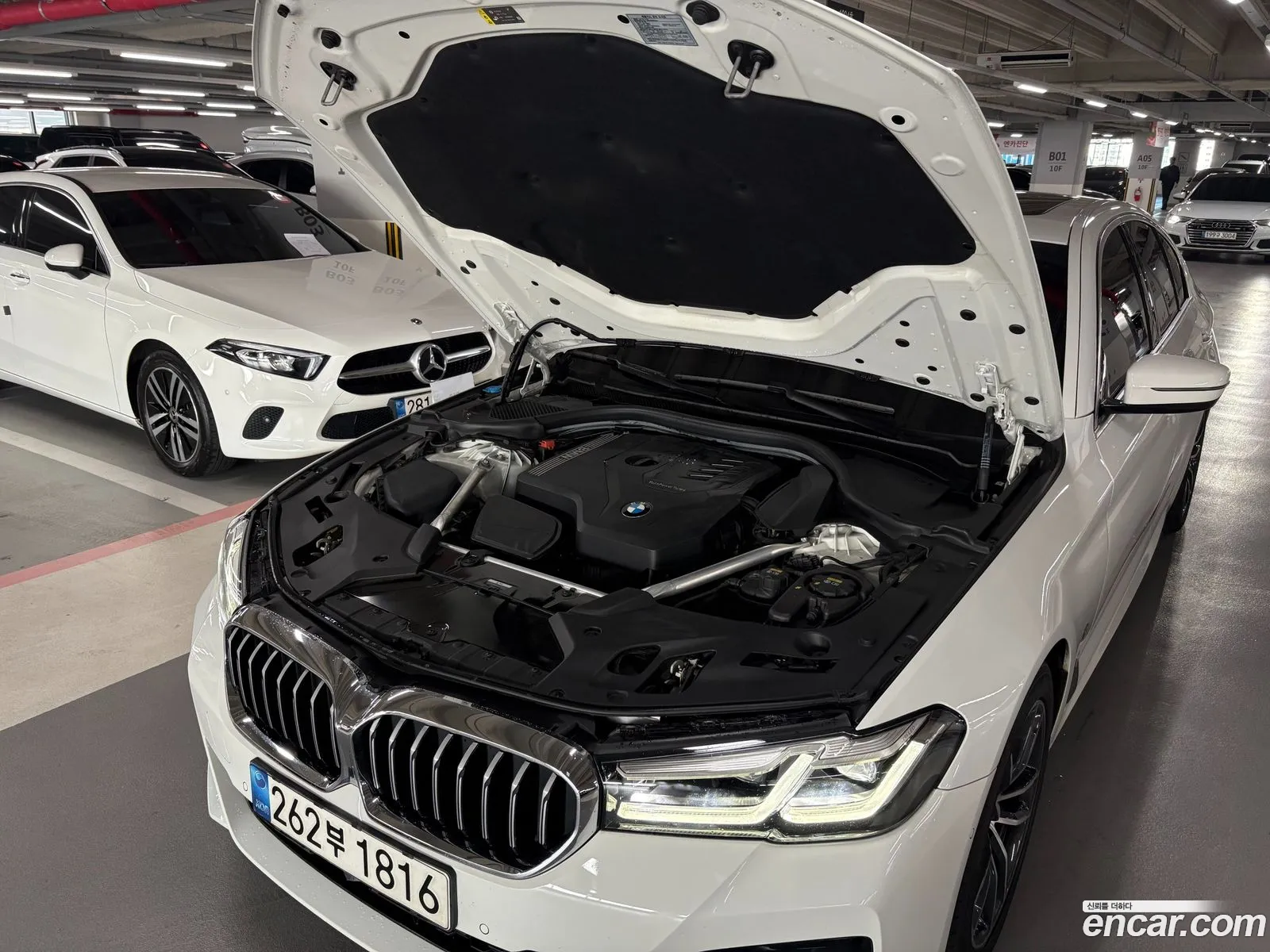 BMW 5 Series 2022 — 17