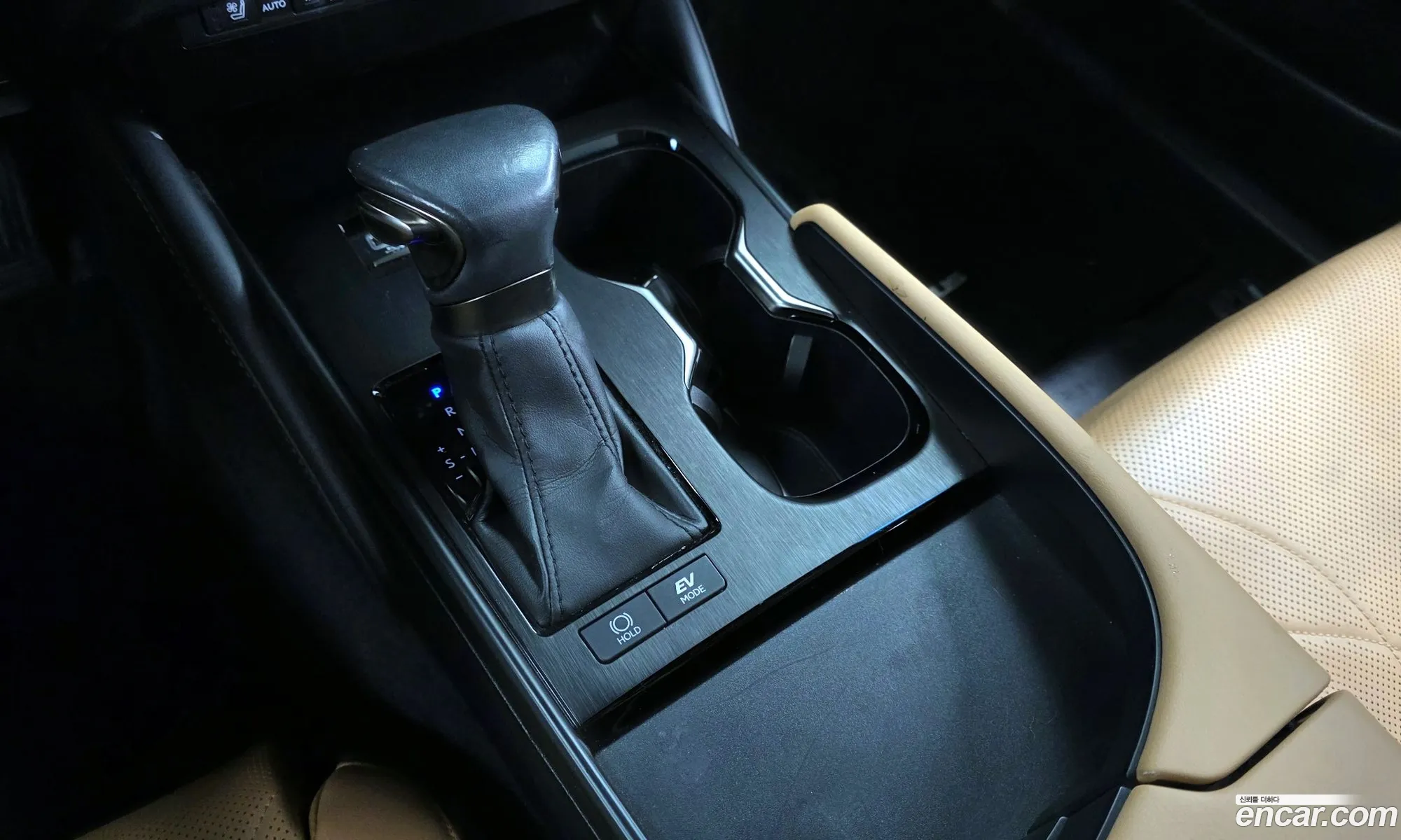 Lexus ES300h 7th Gen 2022 JTHBA1C10P2013375 — 11