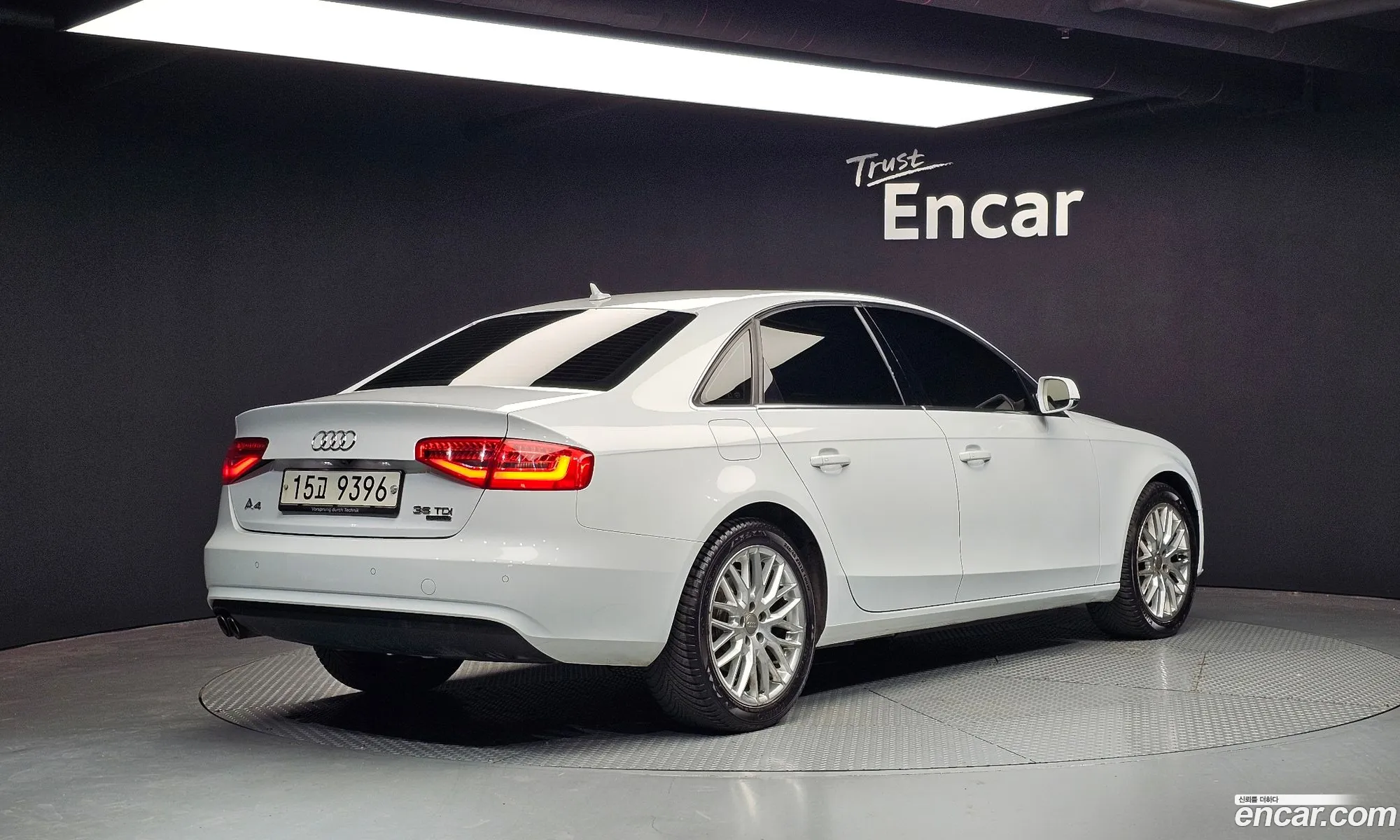 Audi A4 2015 WAUZZZ8K2FN024378 — 5
