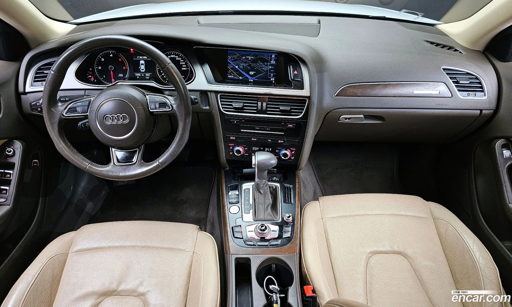 Audi A4 2015 WAUZZZ8K2FN024378 — 2