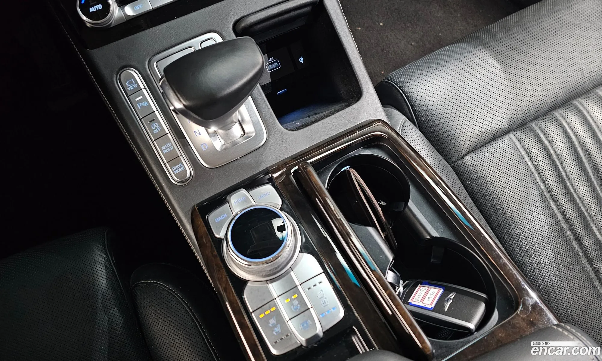 Genesis G90 2019 — 18