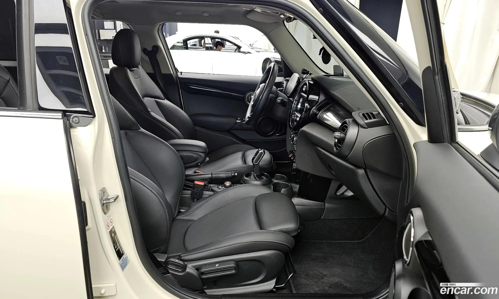 Mini Cooper S 2021 WMWXV9108M2N94055 — 8