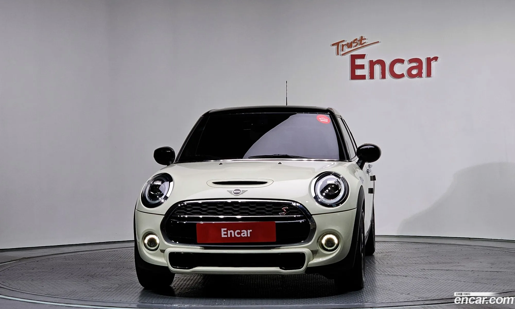 Mini Cooper S 2021 WMWXV9108M2N94055 — 4