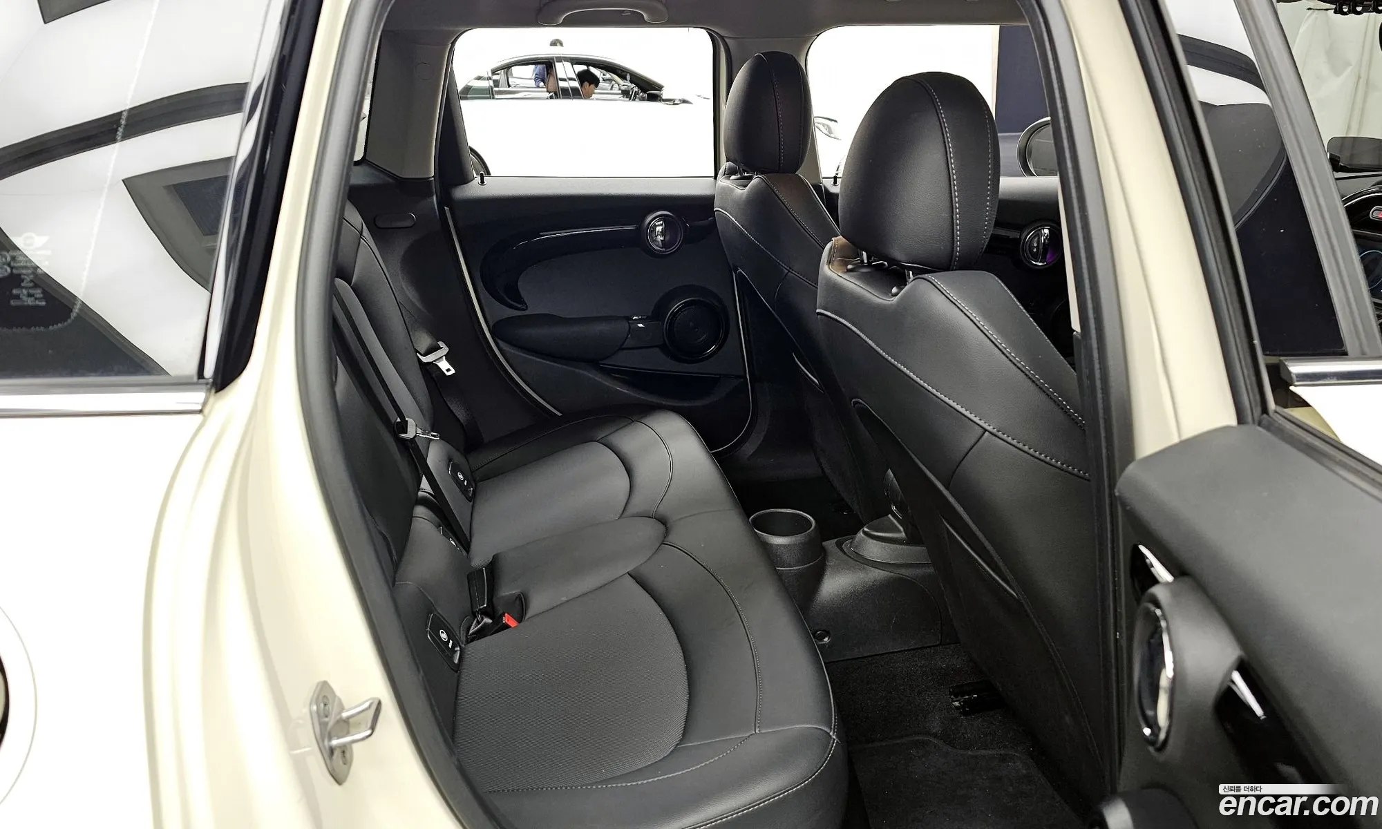 Mini Cooper S 2021 WMWXV9108M2N94055 — 2