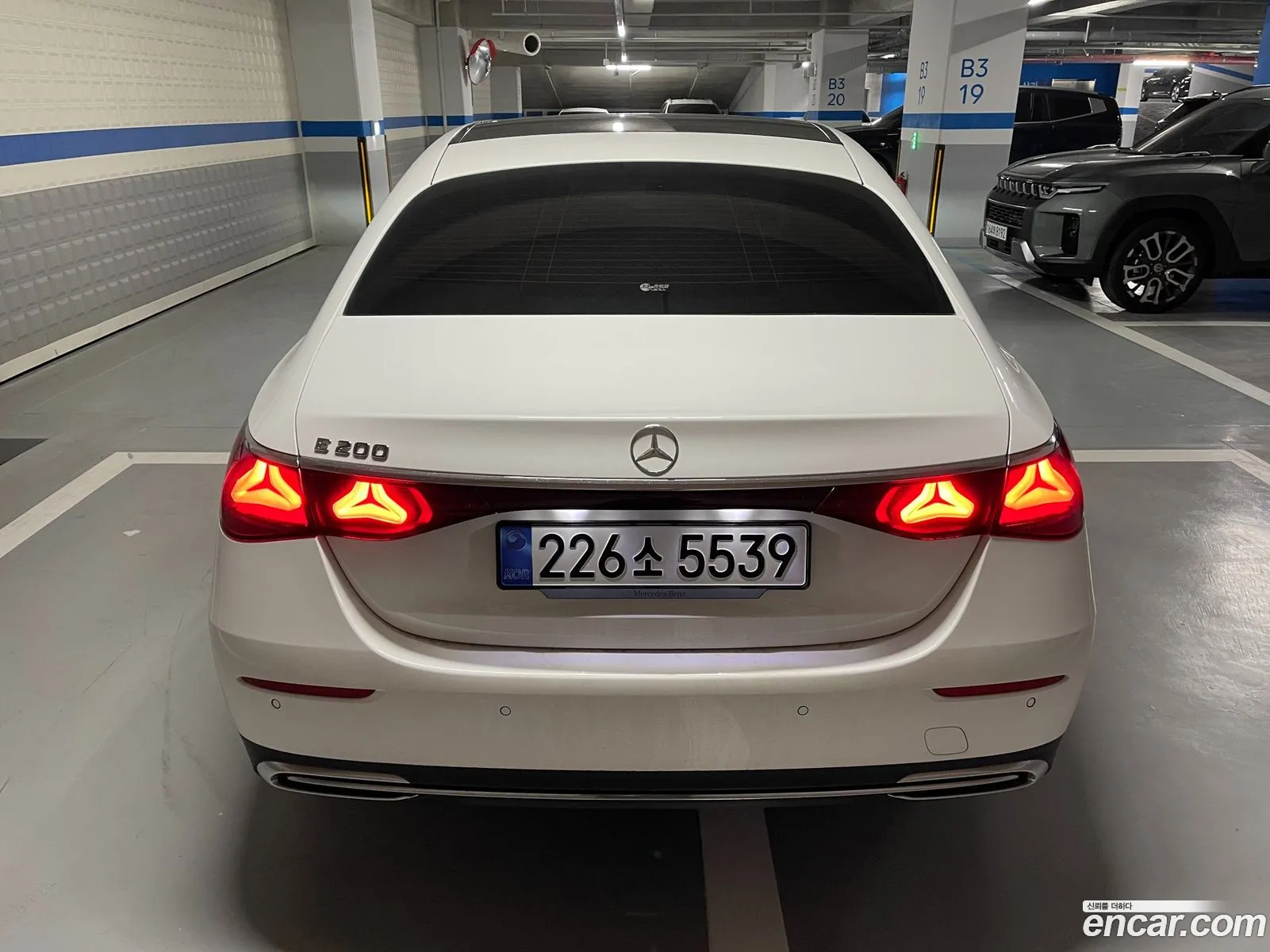 Mercedes-Benz E-Class W214 2025 — 11