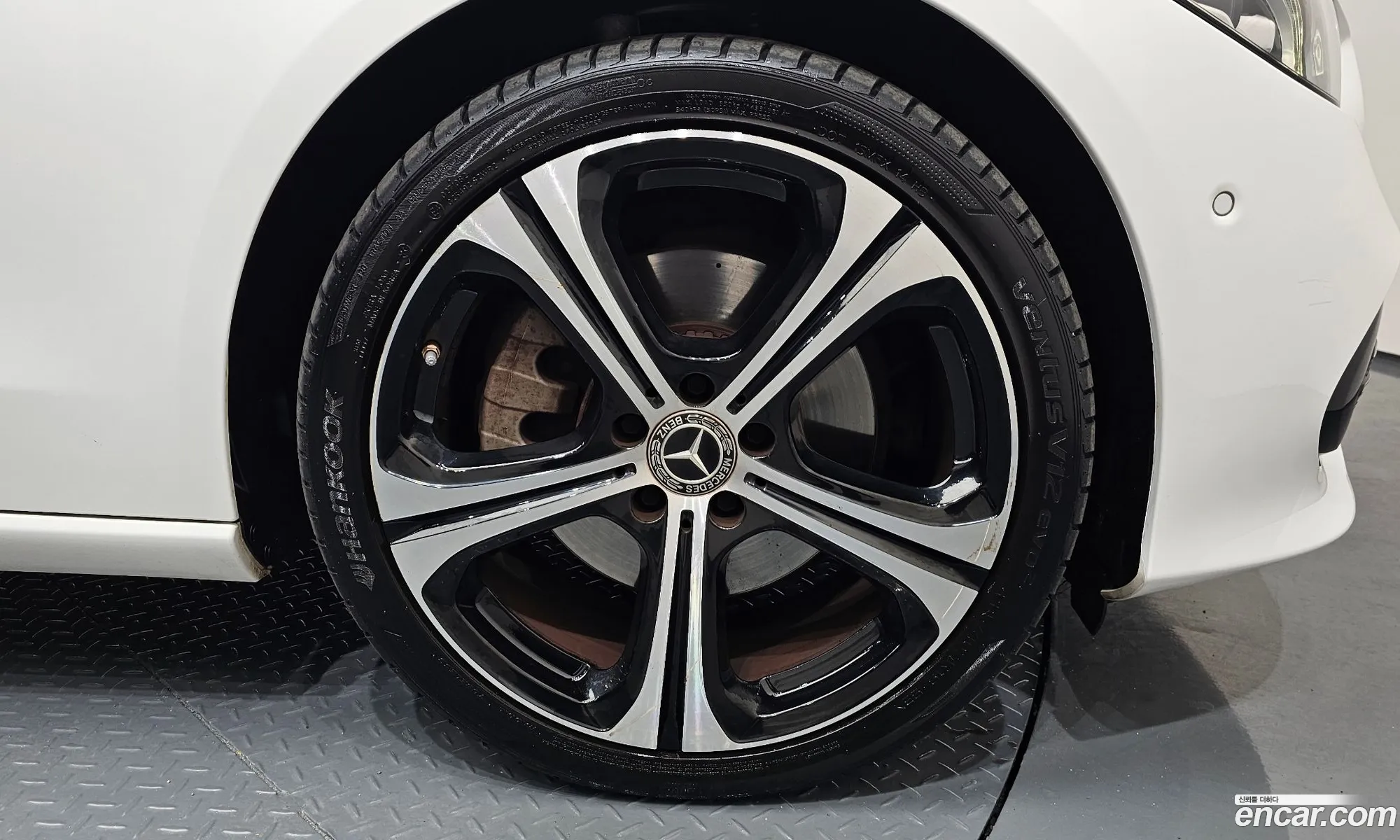 Mercedes-Benz C-Class W206 2023 — 13