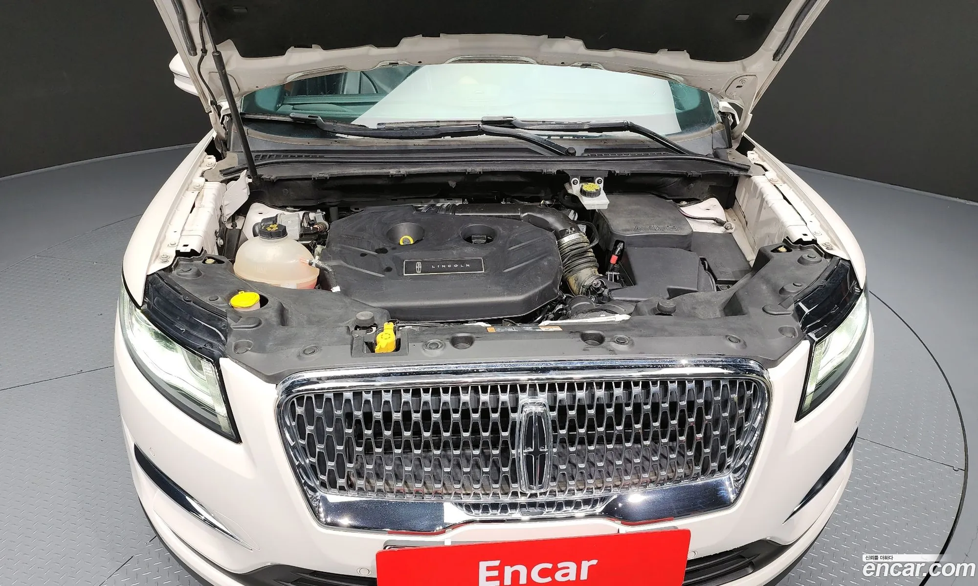 Lincoln MKC 2019 5LMCJ3D90KUL27491 — 8