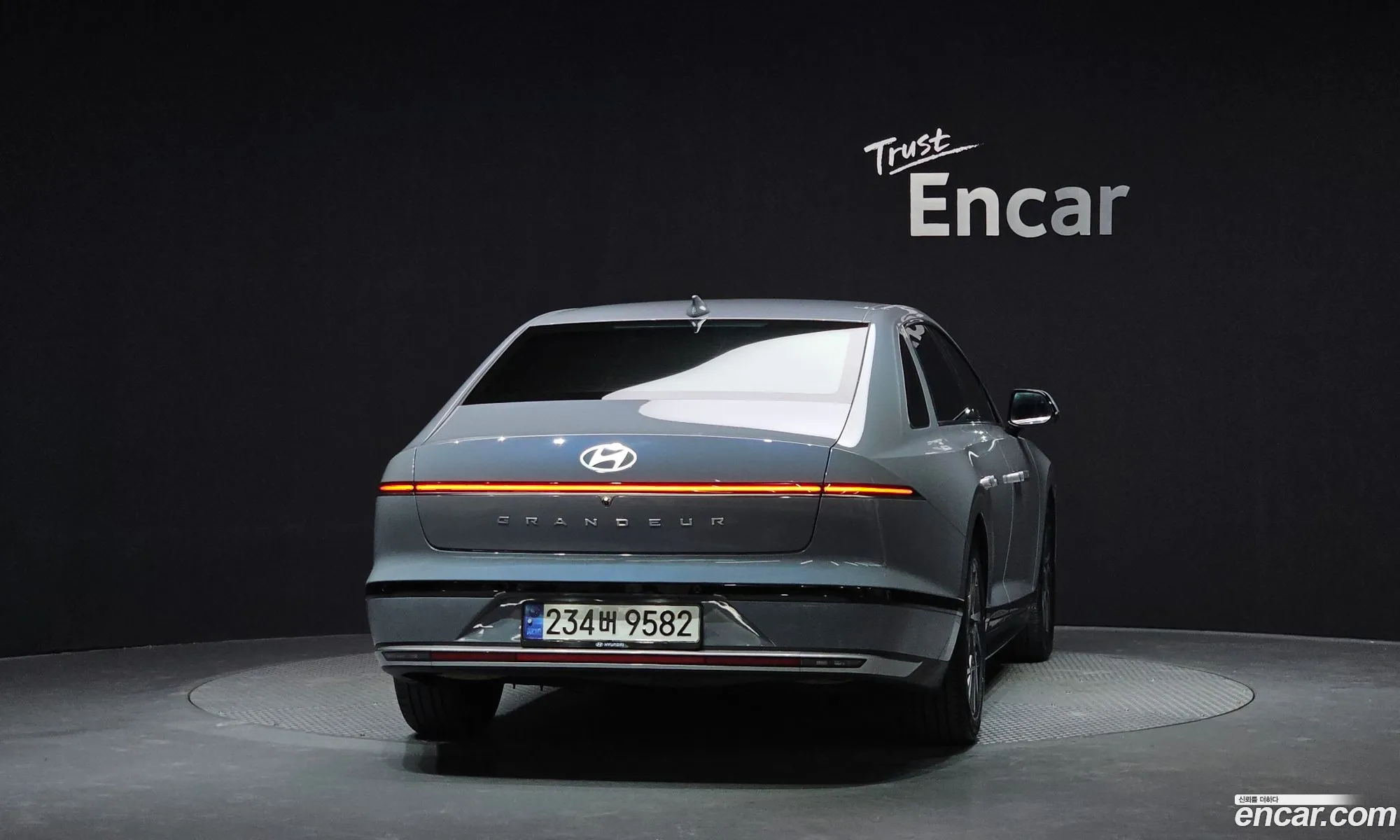 Hyundai Grandeur Hybrid 2023 — 3