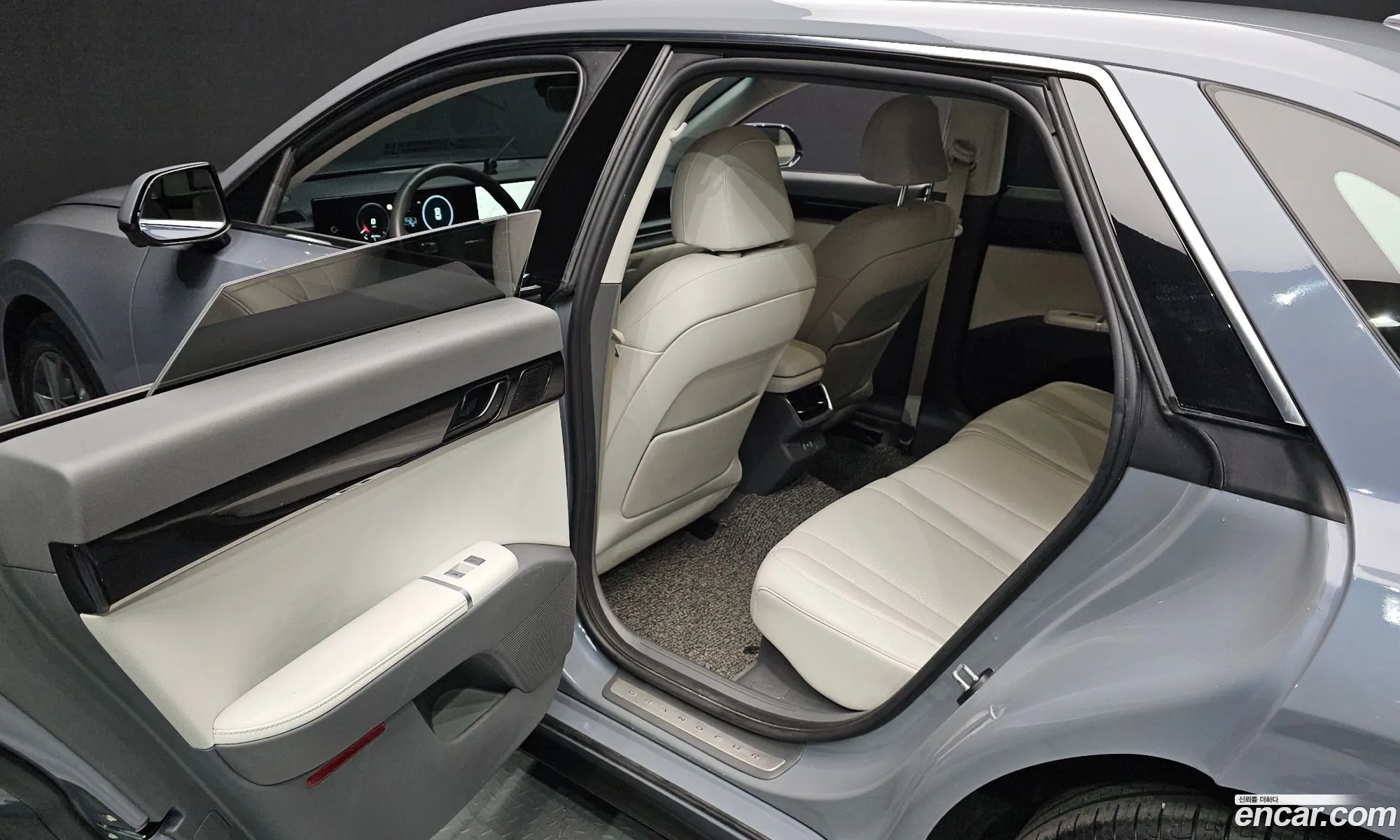 Hyundai Grandeur Hybrid 2023 — 7