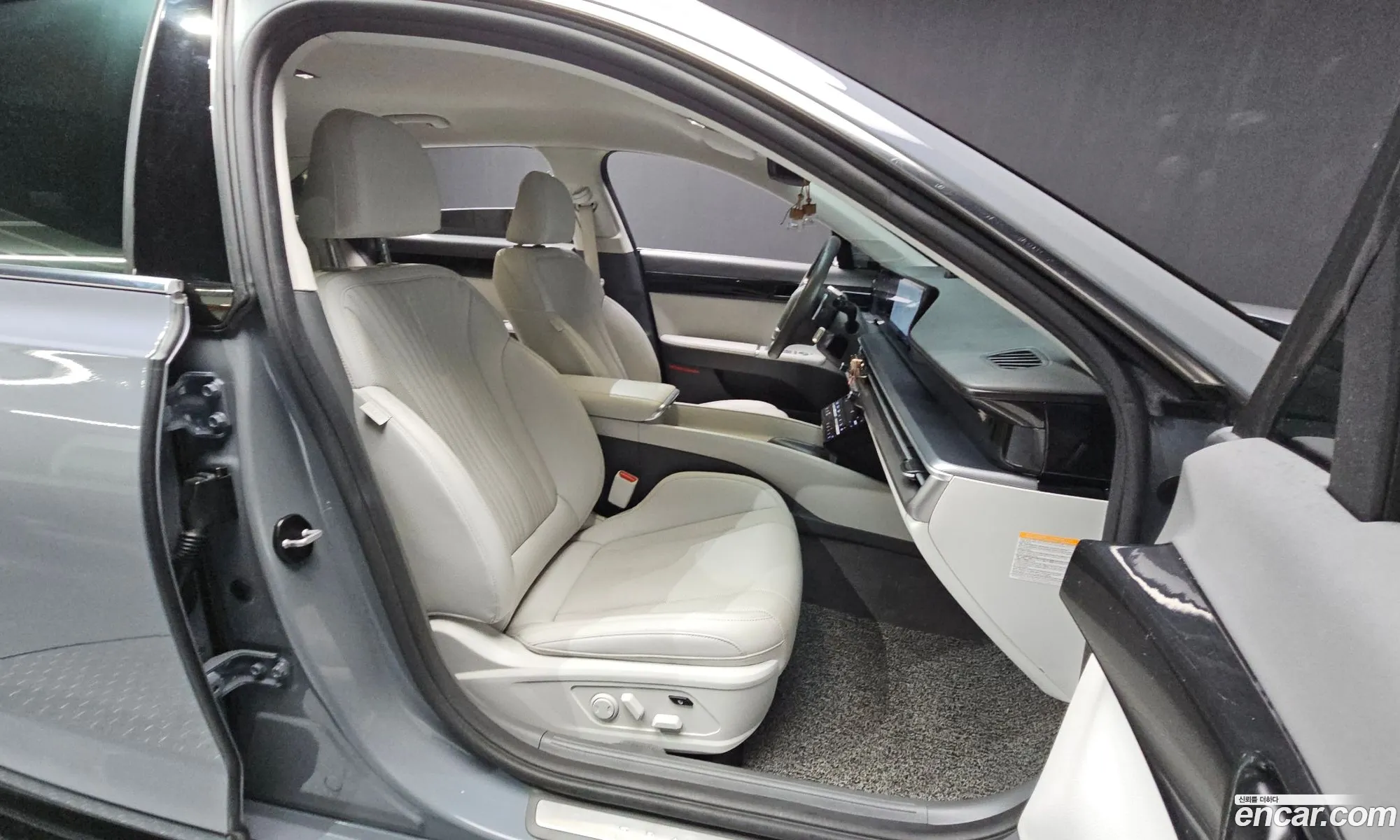 Hyundai Grandeur Hybrid 2023 — 6