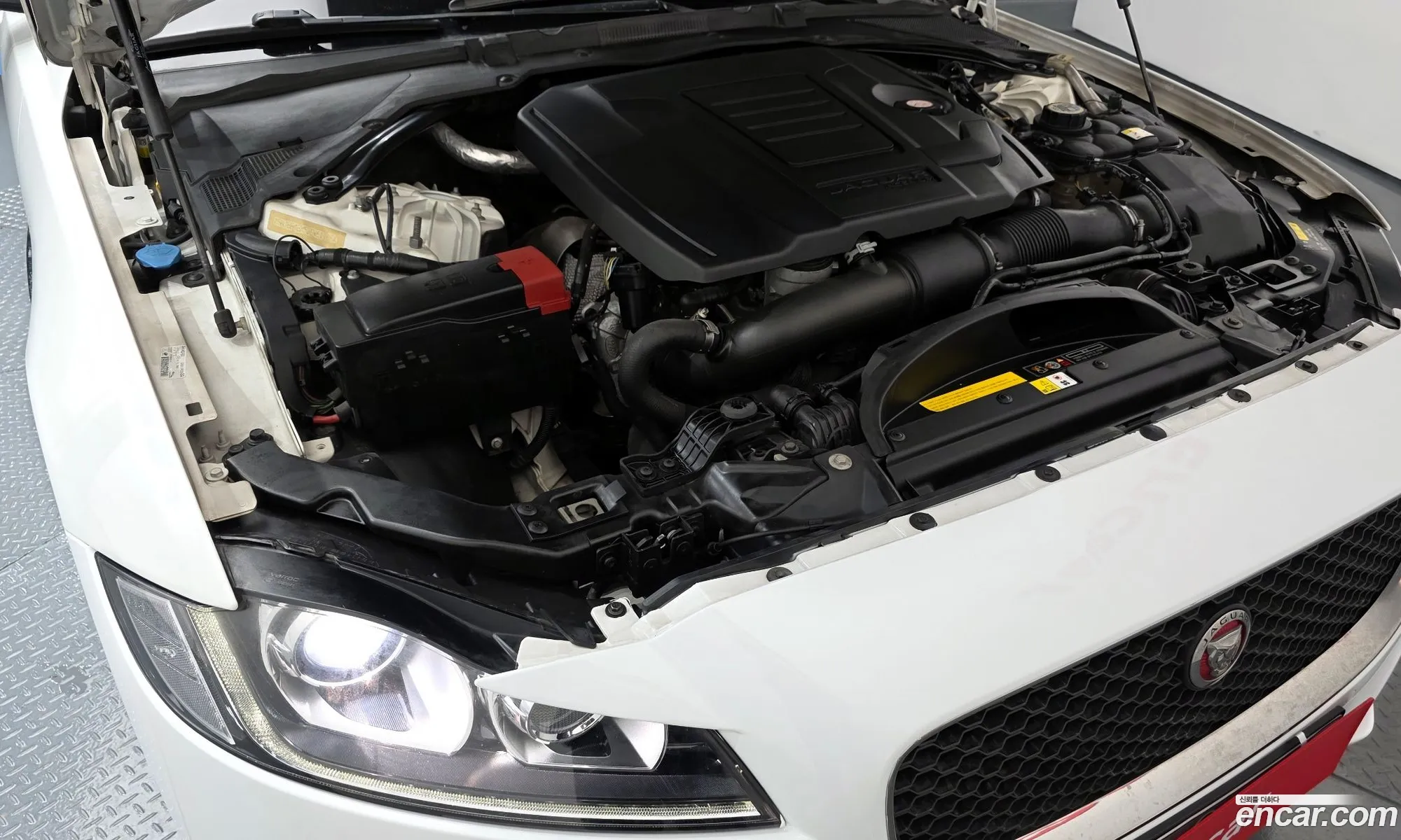 Jaguar XF 2018 — 20