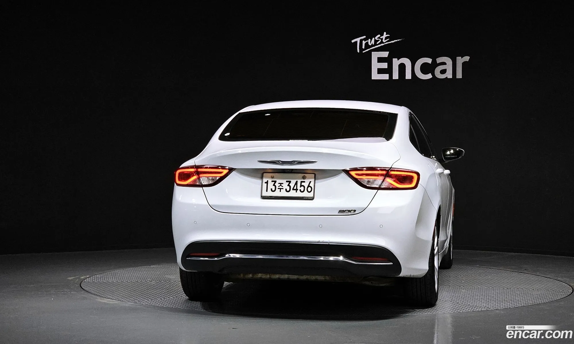 Chrysler 200