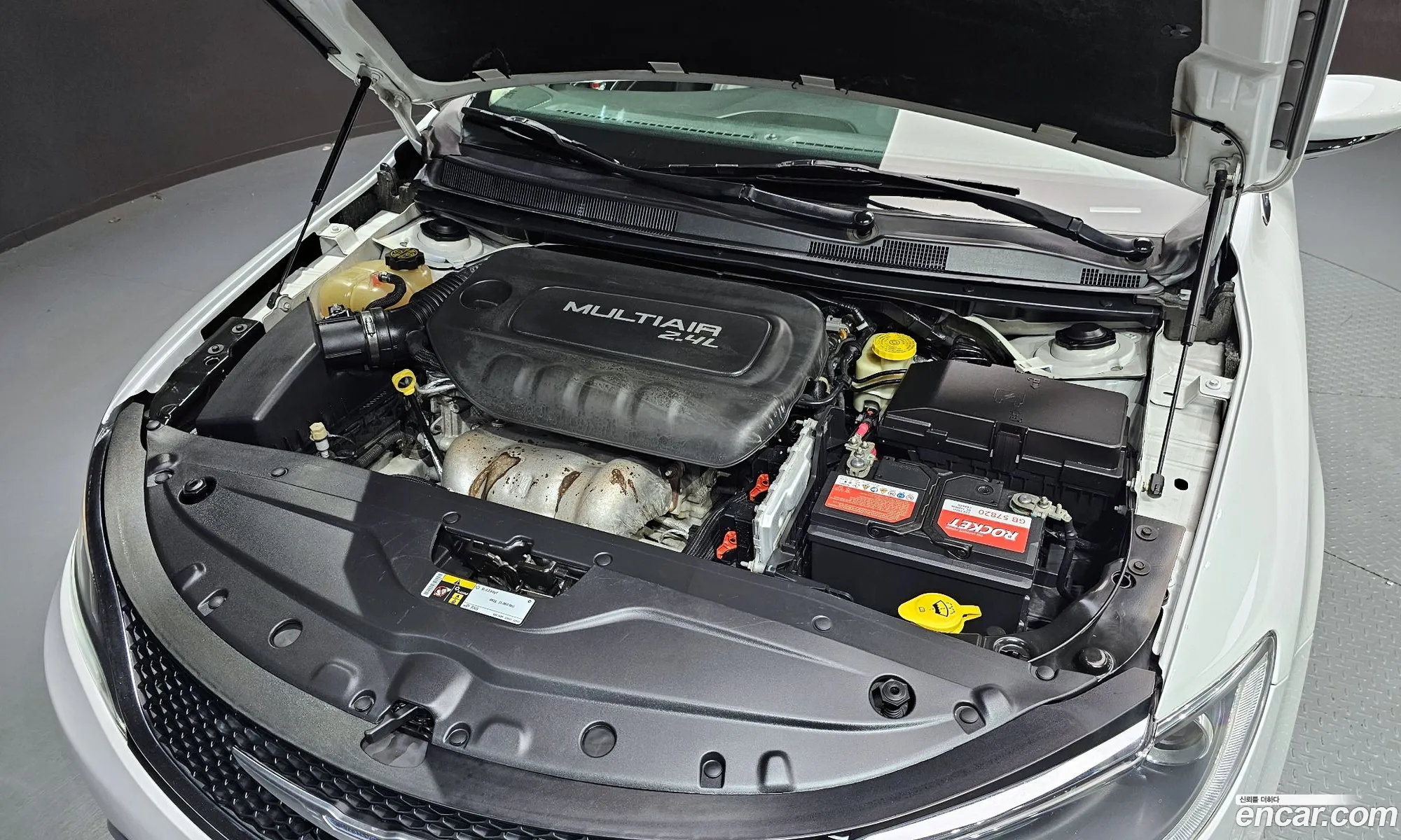 Chrysler 200 2015 1C3CCCAB6FN622379 — 9