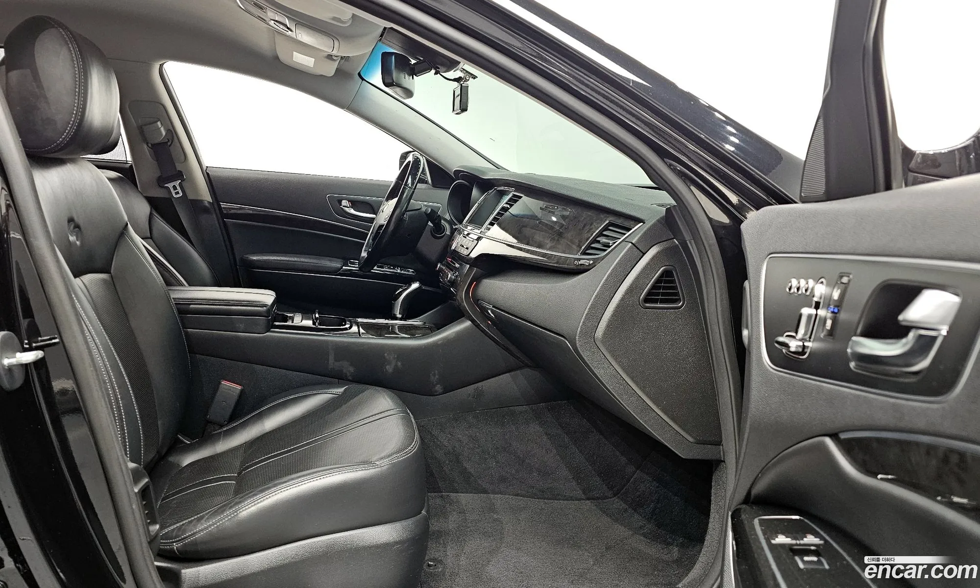 Kia K9 2015 — 7