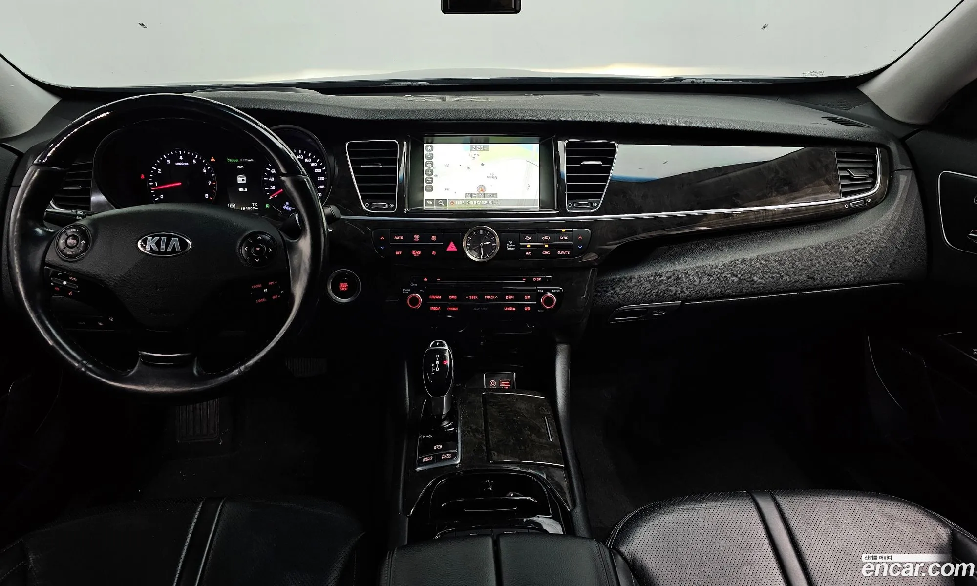Kia K9 2015 — 9