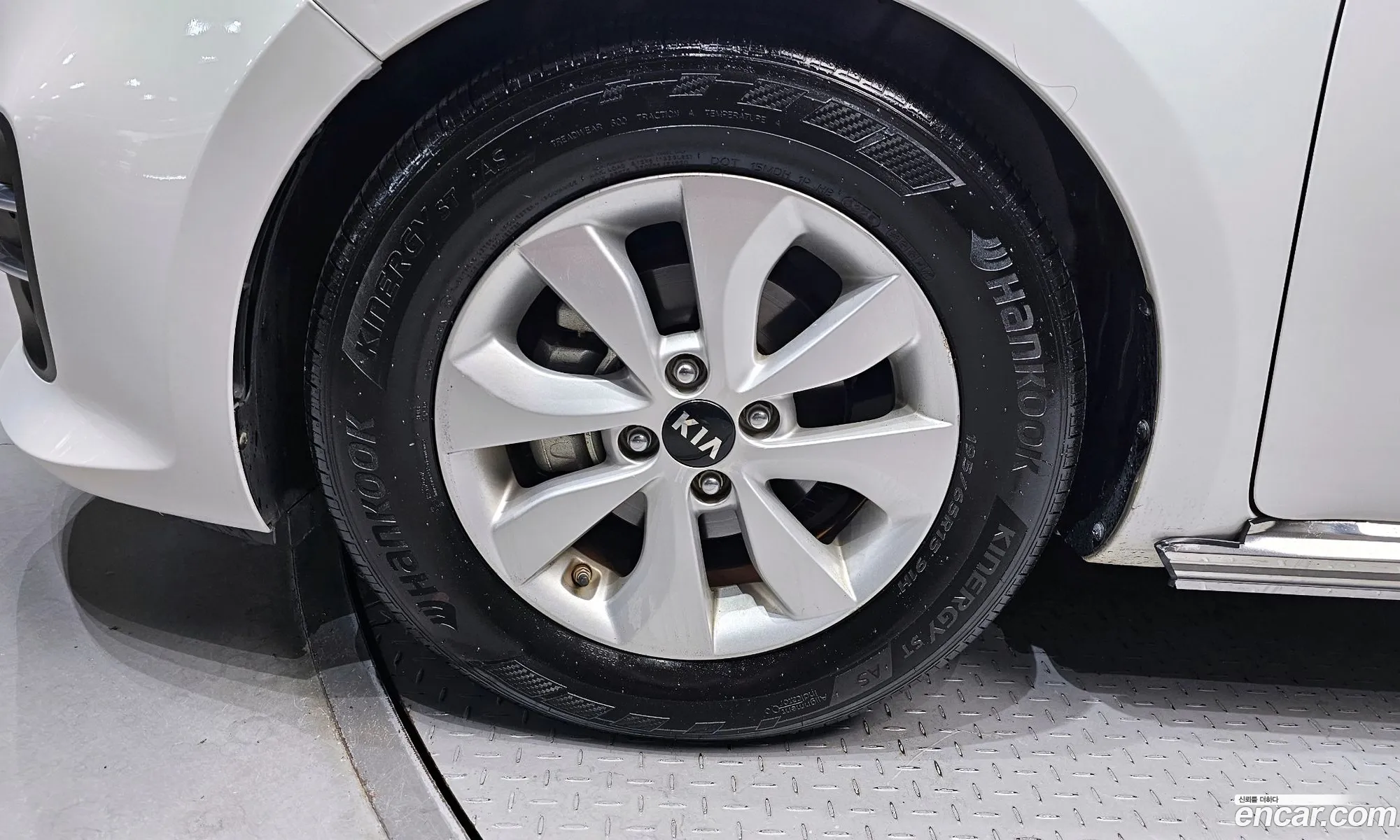 Kia Pride 2017 — 8