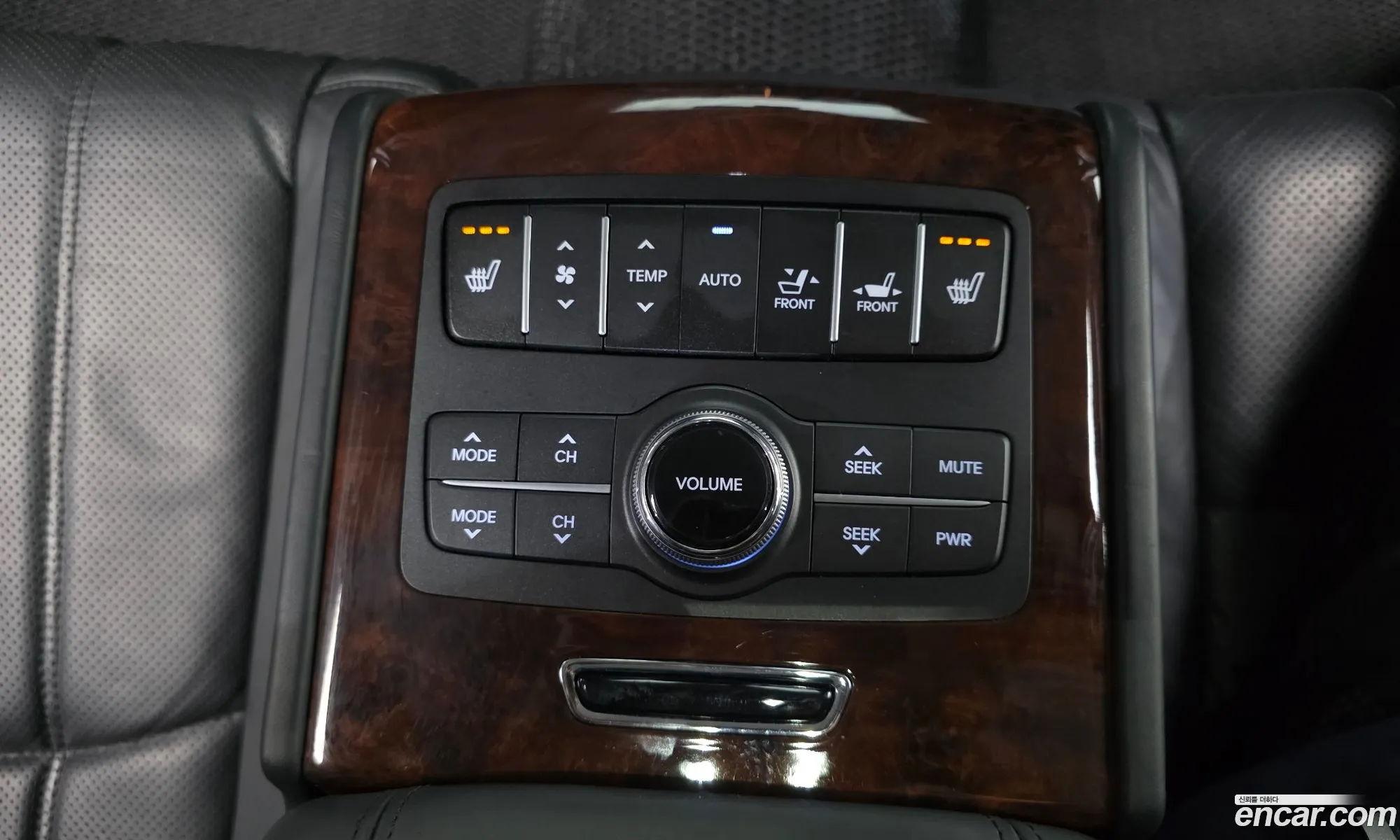 Hyundai Equus 2009 — 2