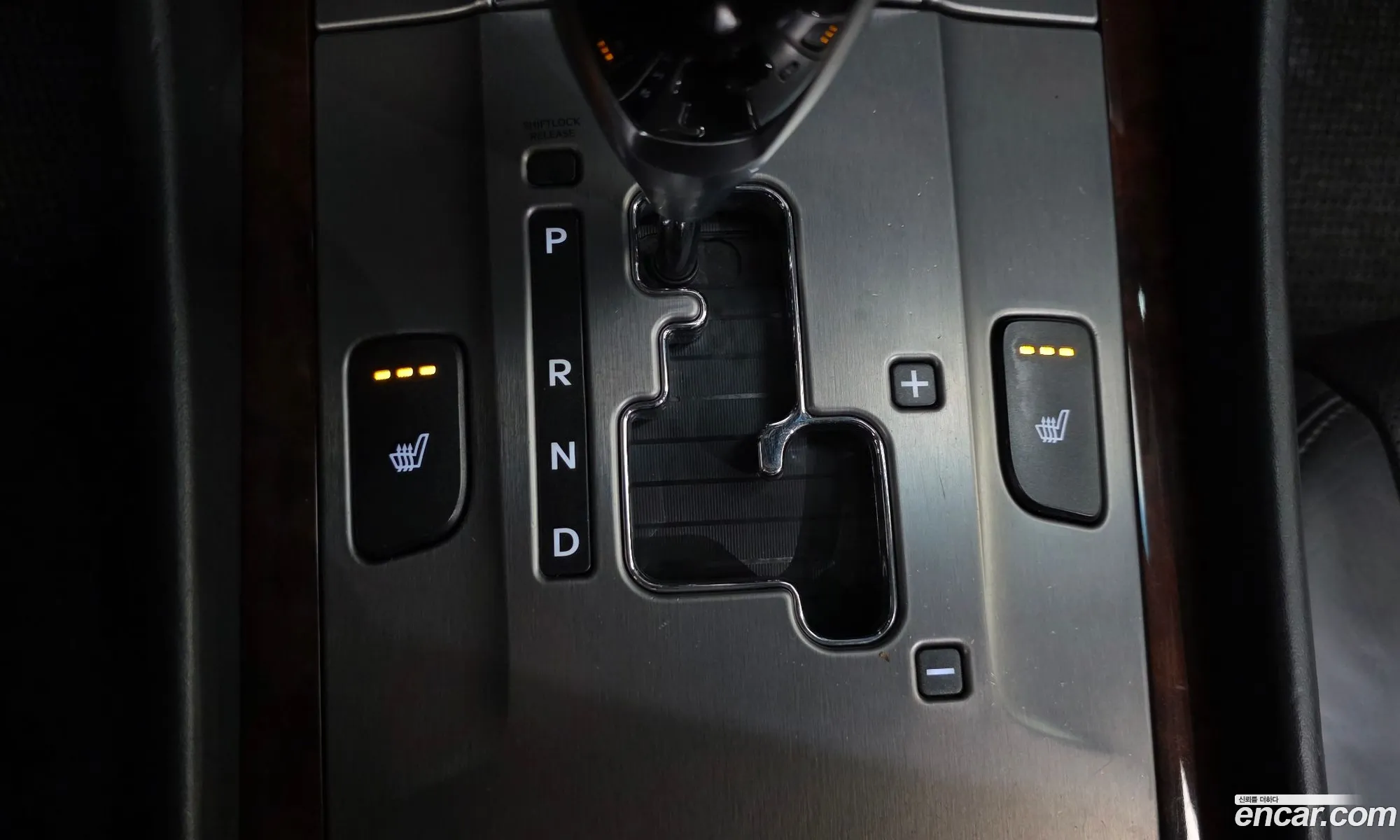 Hyundai Equus 2009 — 10