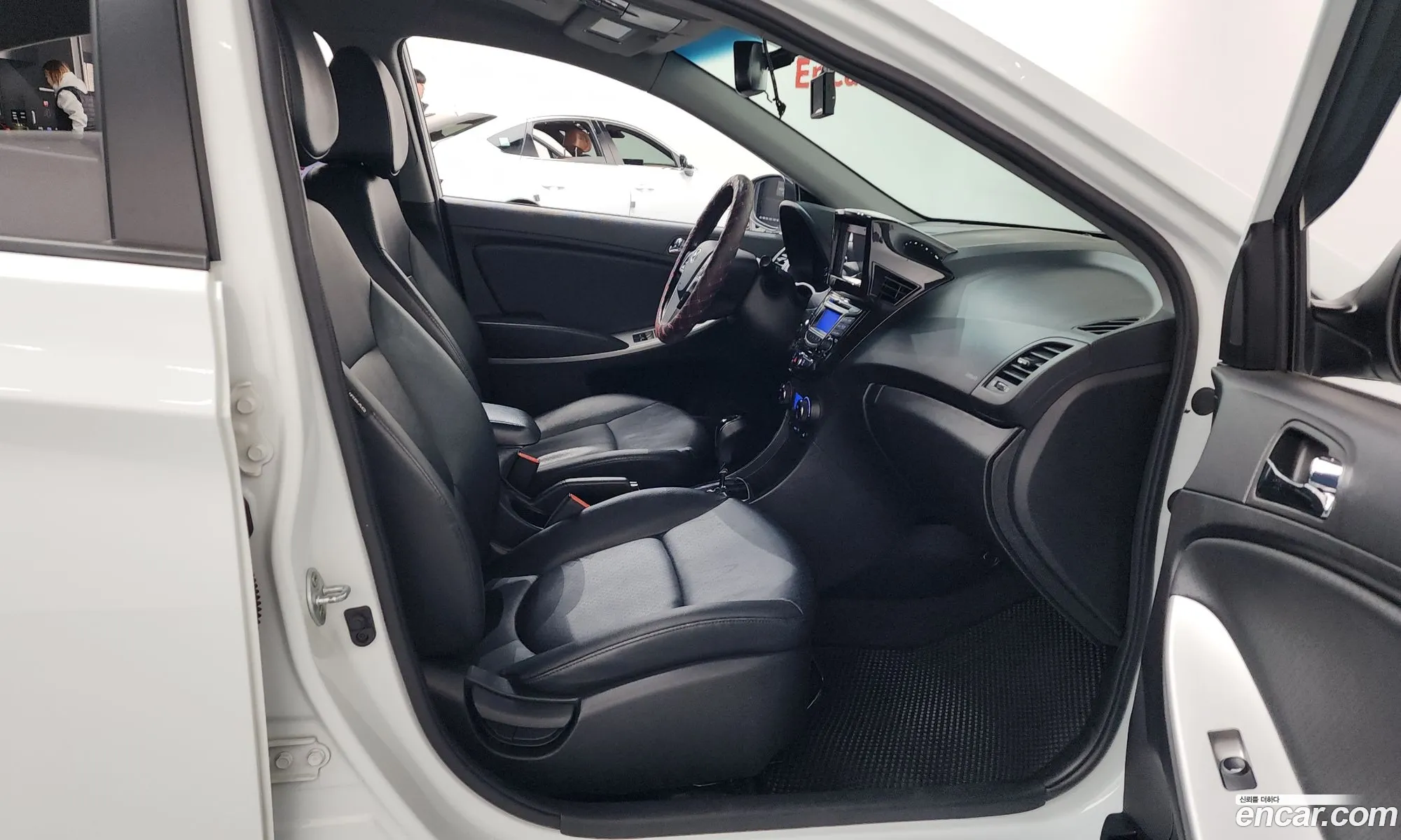 Hyundai Accent 2014 — 18