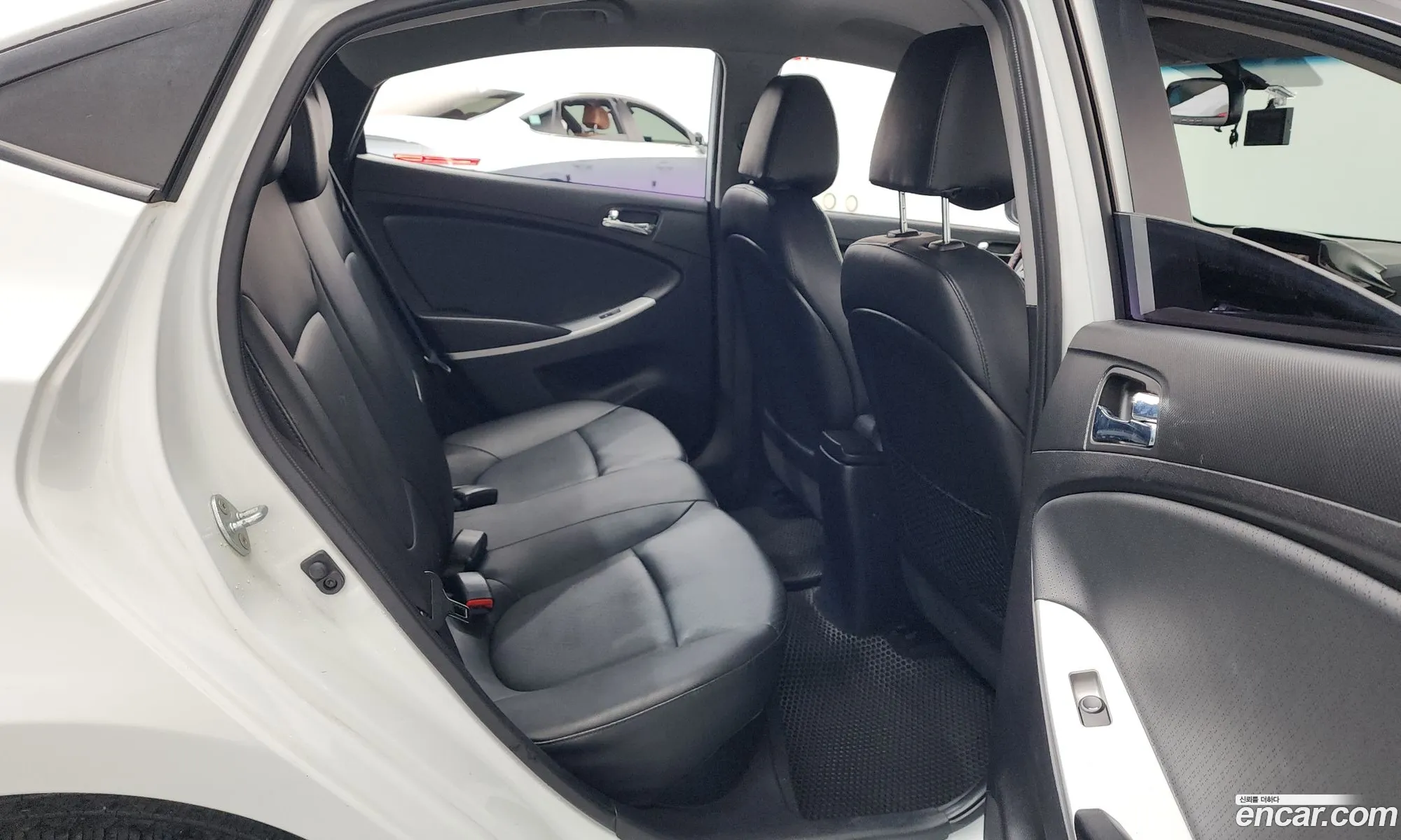 Hyundai Accent 2014 — 3