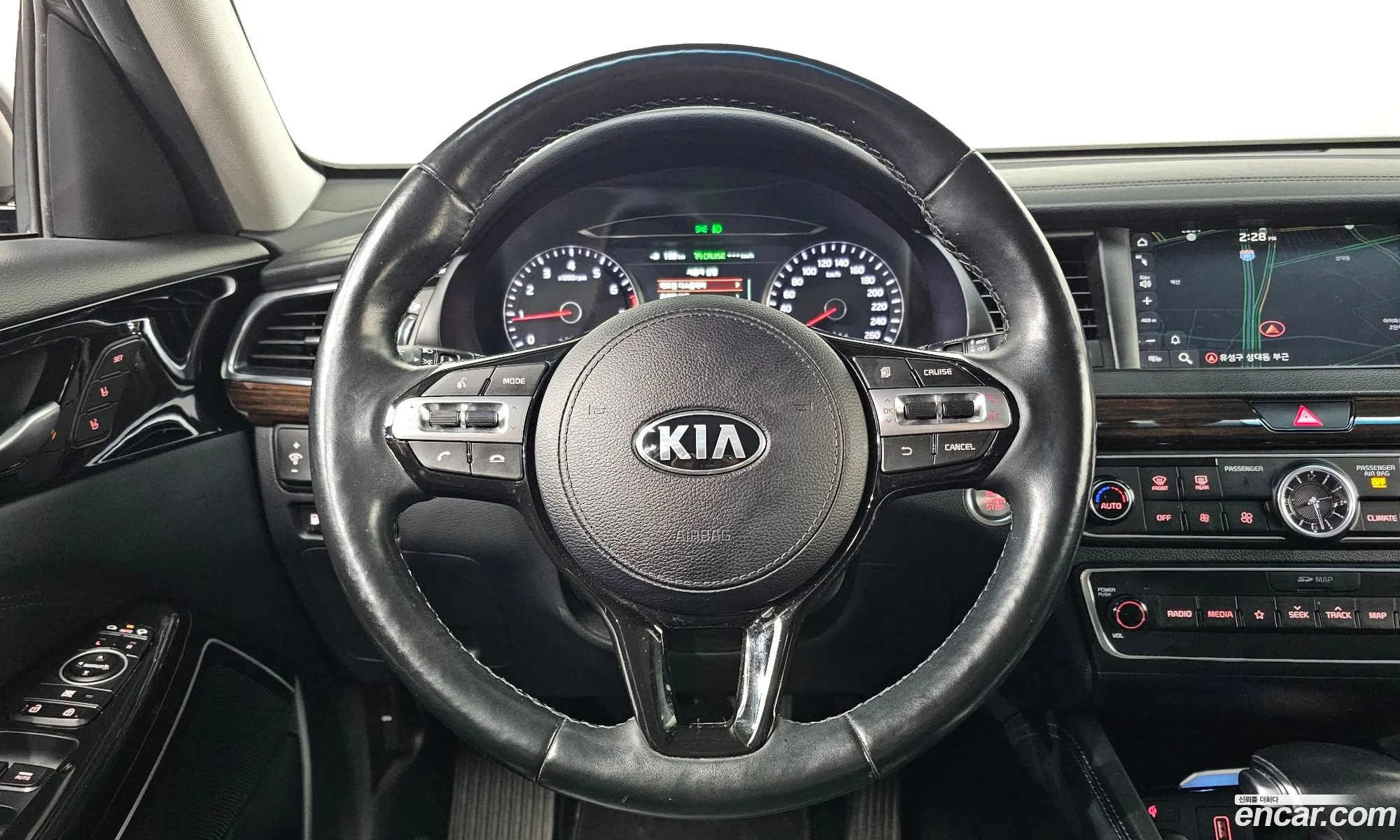 Kia K7 2018 — 12