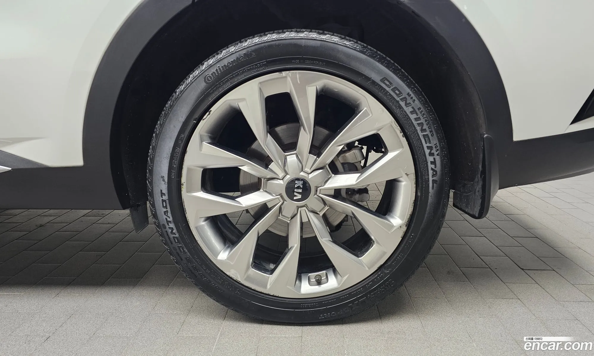 Kia Sorento 2020 KNARH81BGMA040708 — 17