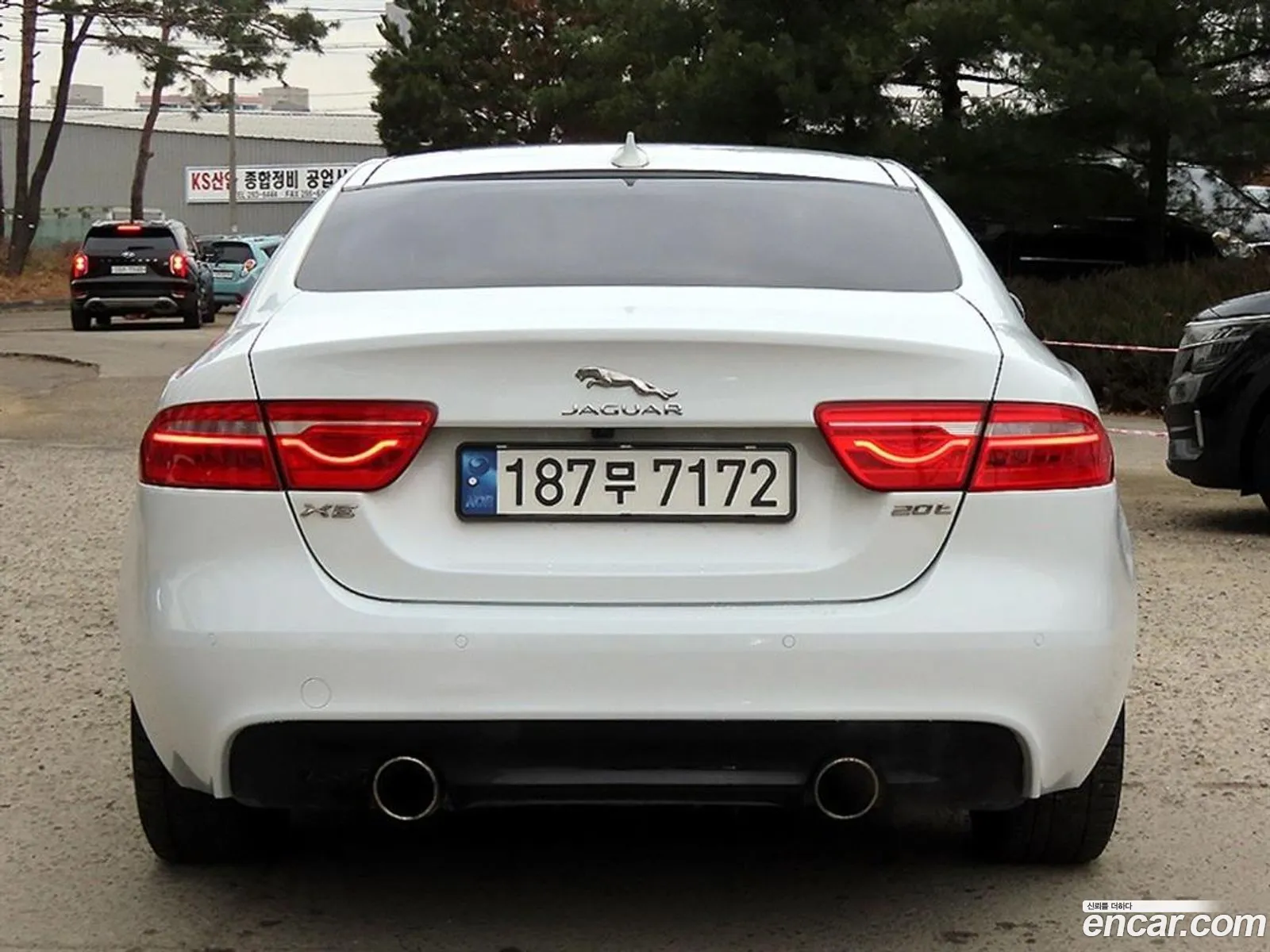 Jaguar XE 2016 — 7