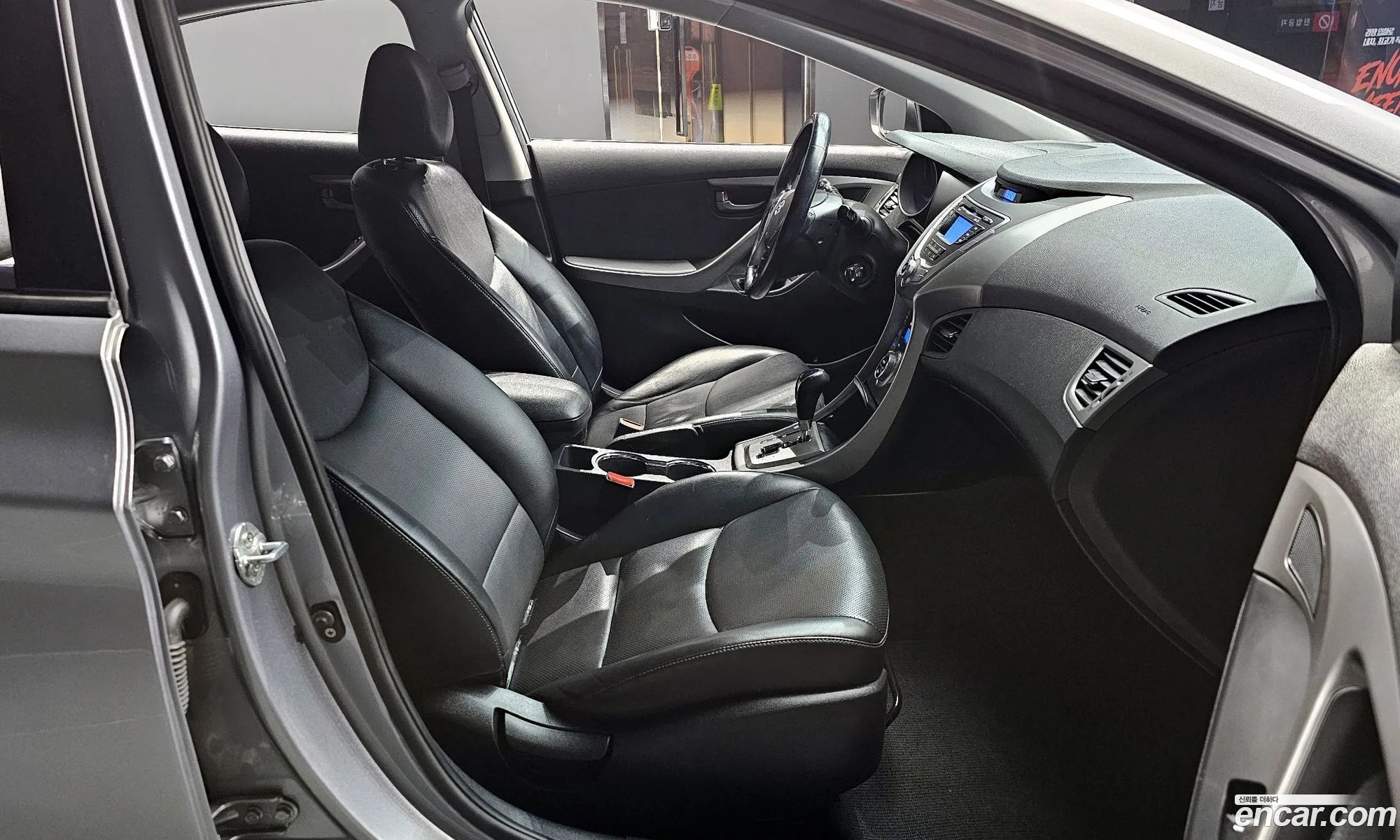 Hyundai Elantra MD 2012 — 19