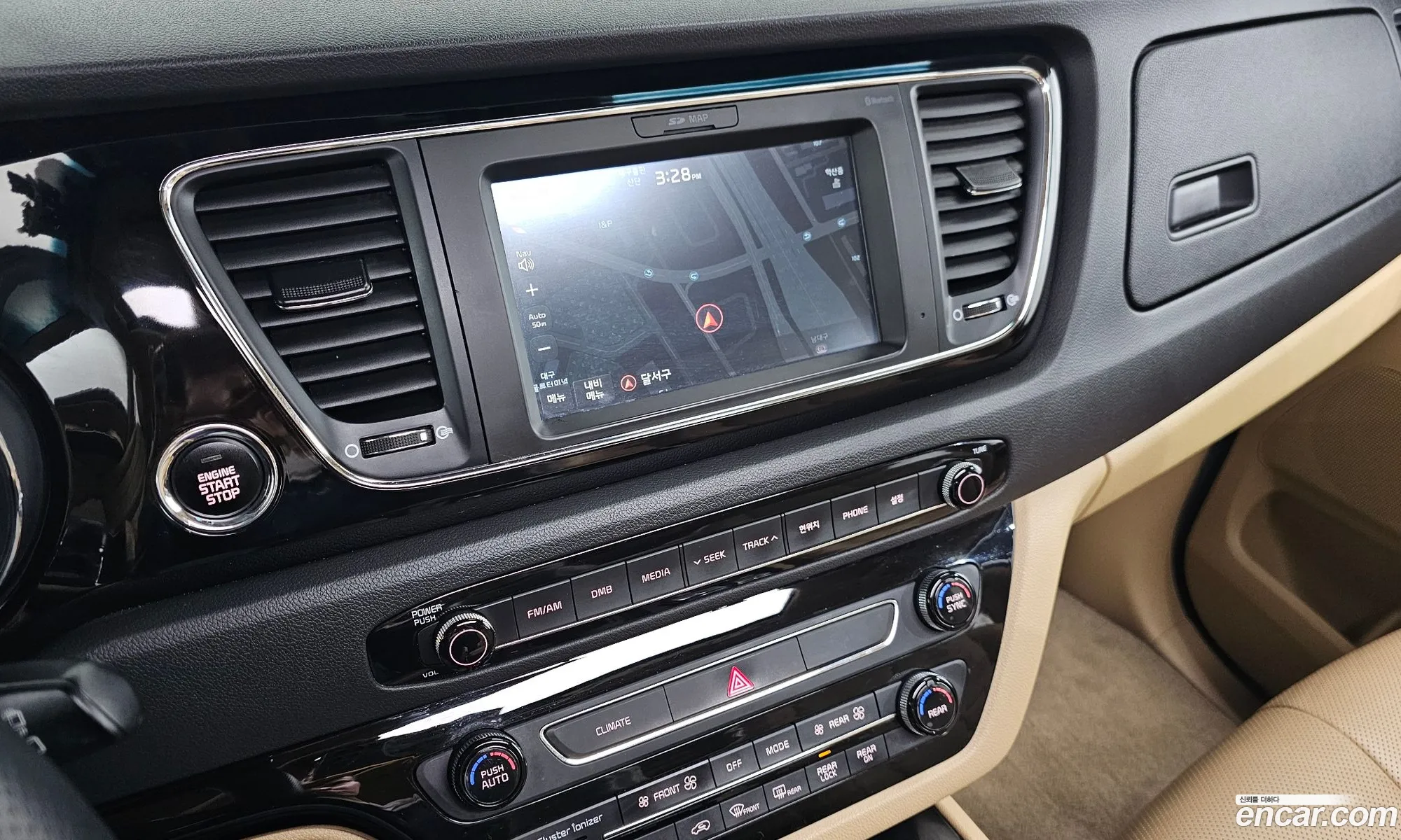 Kia Carnival 2016 KNAME81ABHS263408 — 17