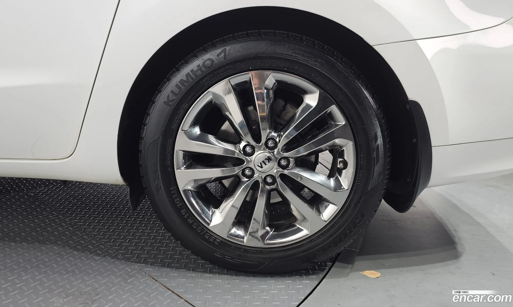 Kia Carnival 2016 KNAME81ABHS263408 — 5