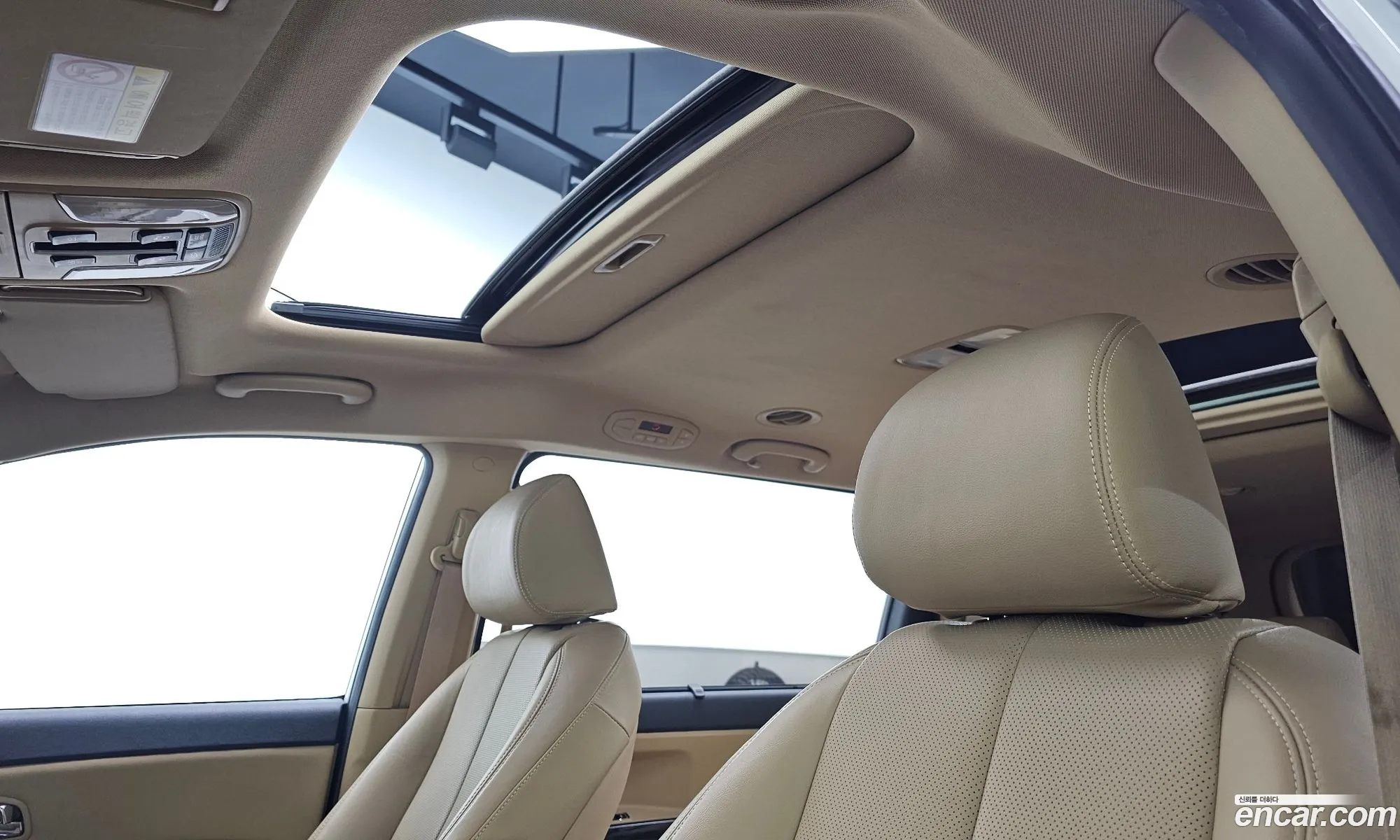 Kia Carnival 2016 KNAME81ABHS263408 — 12