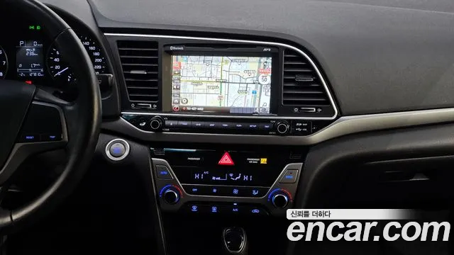 Hyundai Elantra AD 2016 — 18