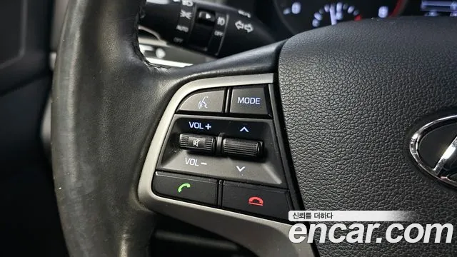 Hyundai Elantra AD 2016 — 17