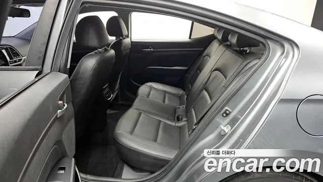 Hyundai Elantra AD 2016 — 3