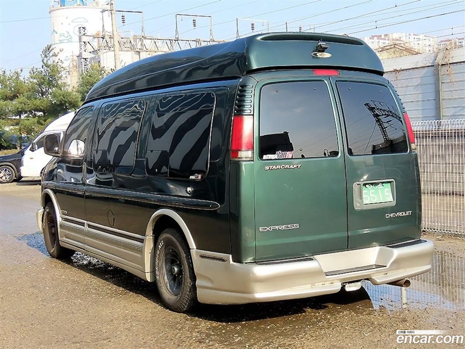 Chevrolet Chevy Van 2002 — 13