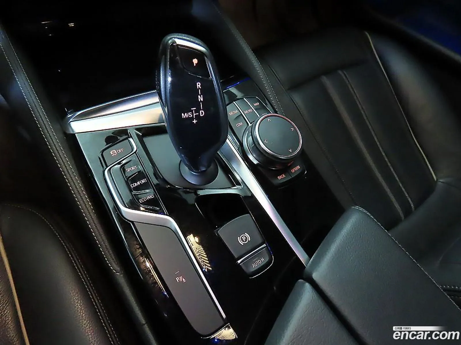 BMW 5 Series 2018 — 12