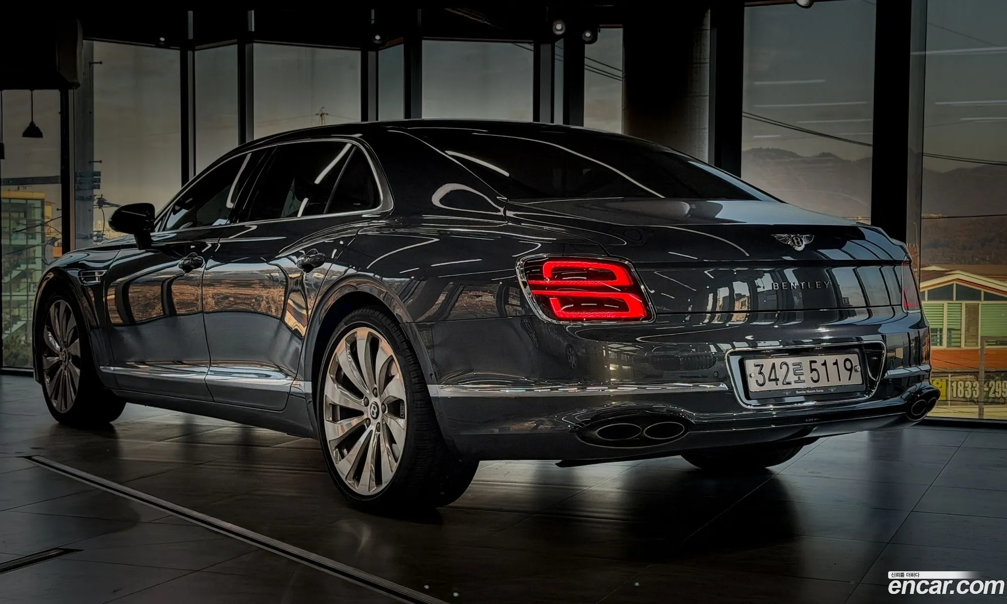 Bentley Flying Spur 2021 — 8