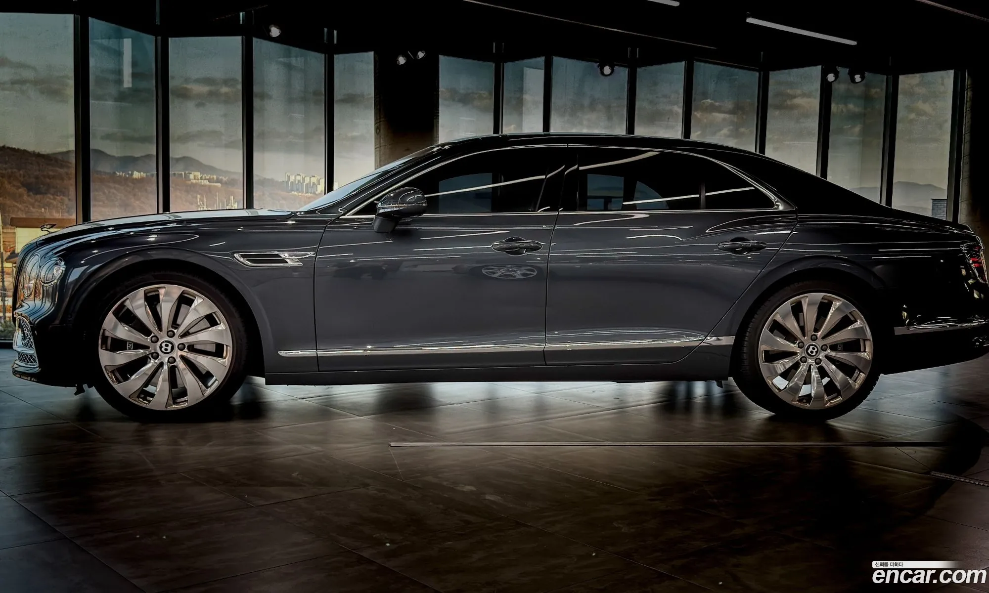 Bentley Flying Spur 2021 — 5