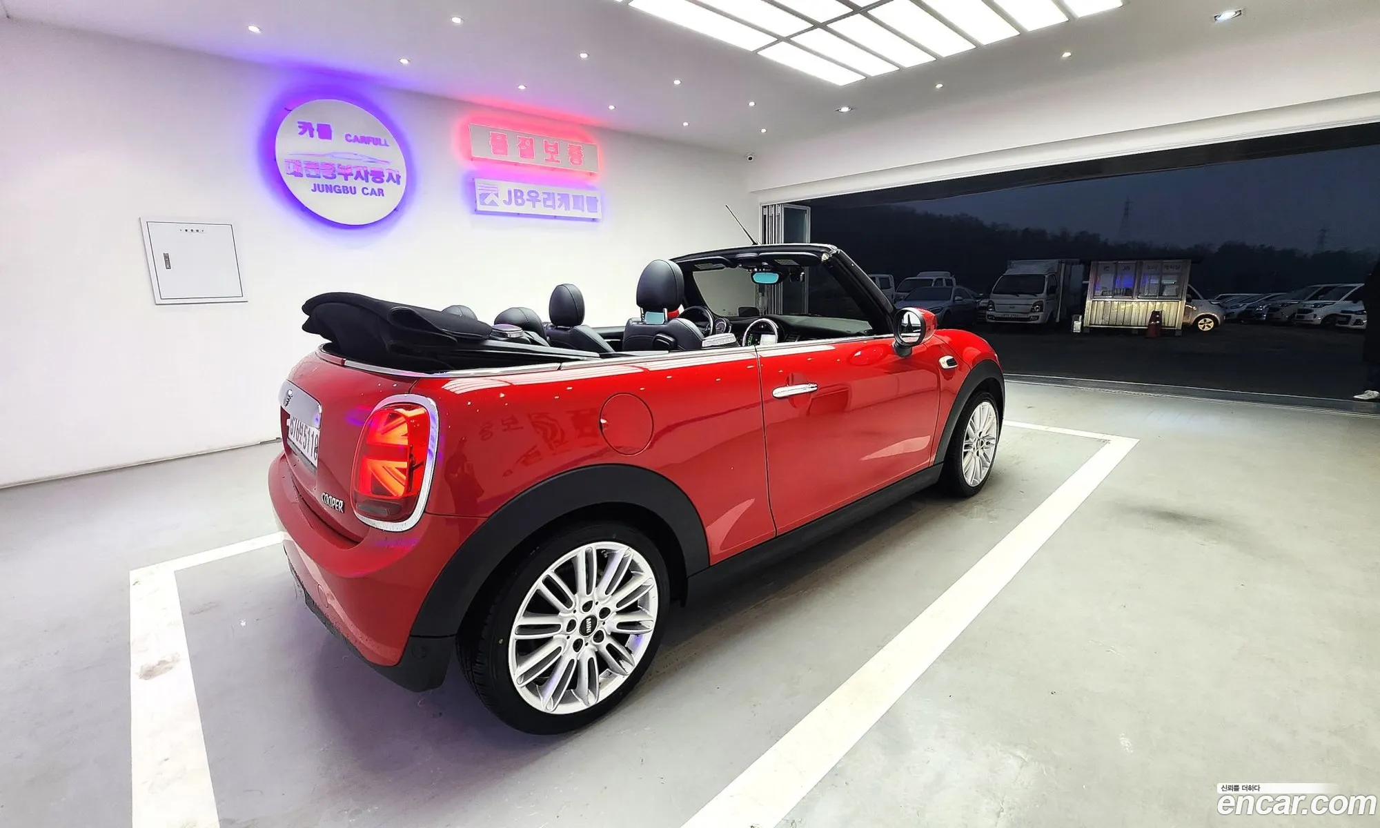 Mini Cooper Convertible 2020 — 14