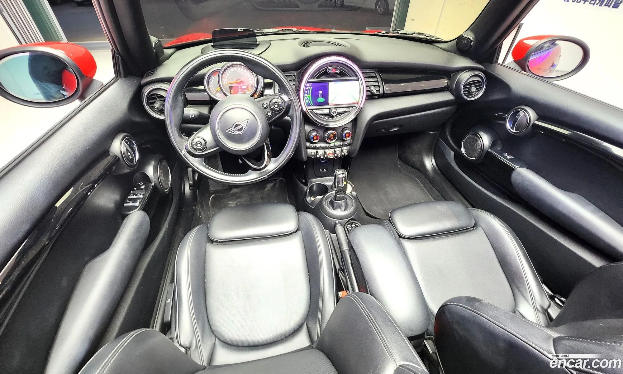 Mini Cooper Convertible 2020 — 3