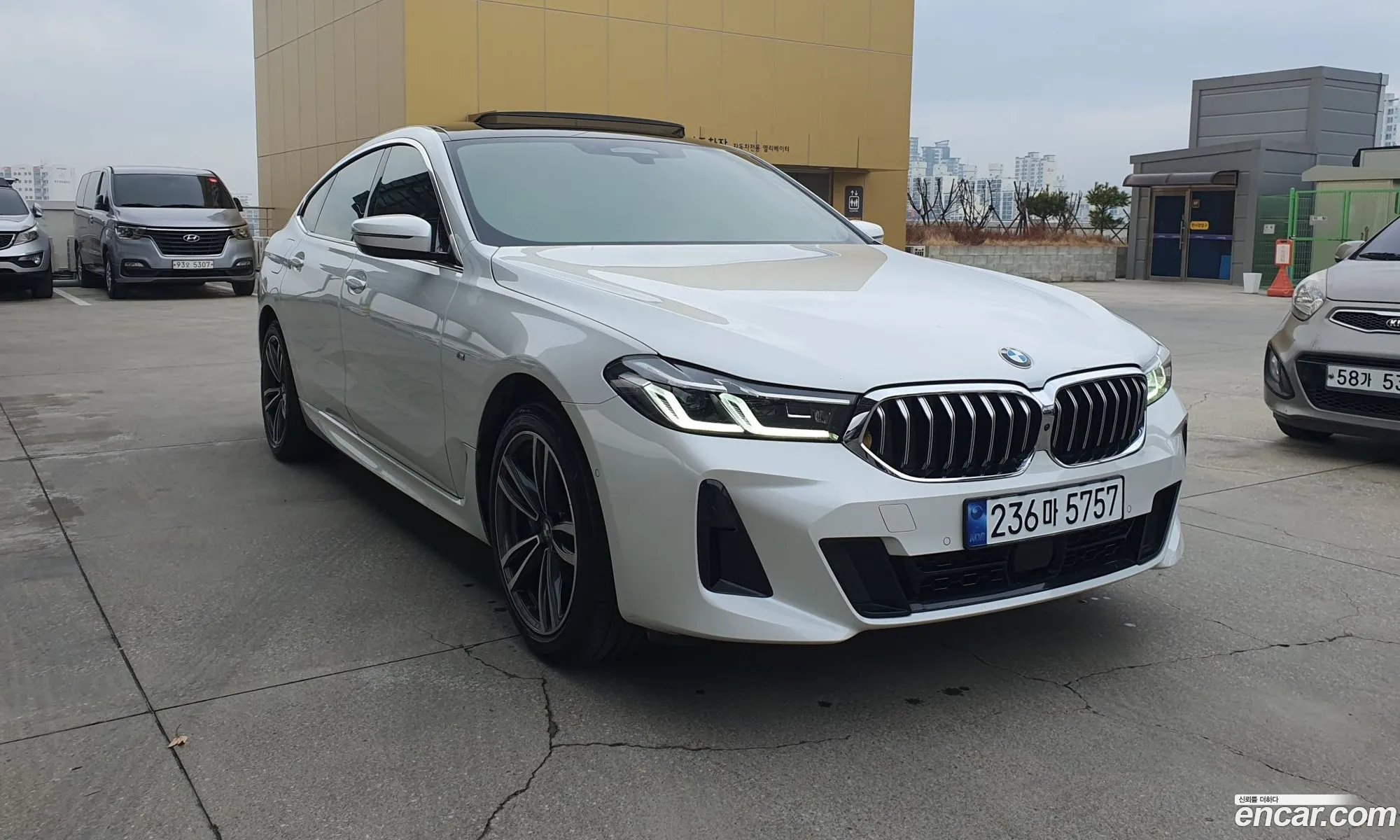 BMW 6 Series GT 2023 — 20
