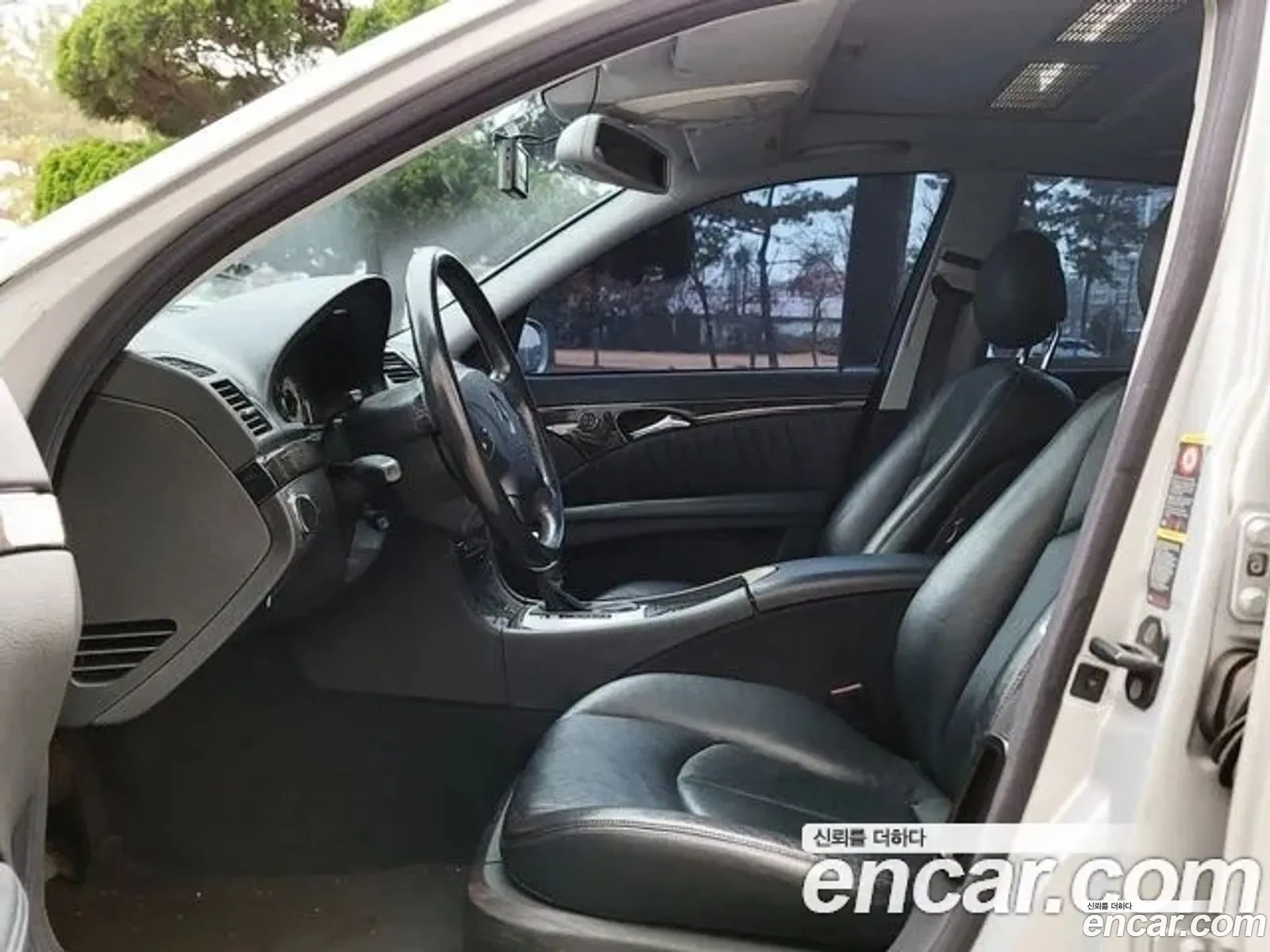 Mercedes-Benz E-Class W211 2002 — 17