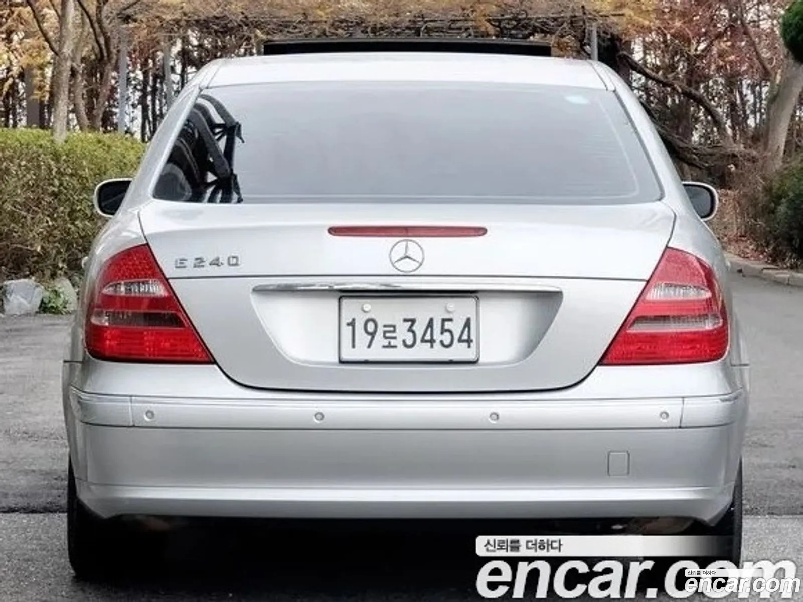 Mercedes-Benz E-Class W211 2002 — 13