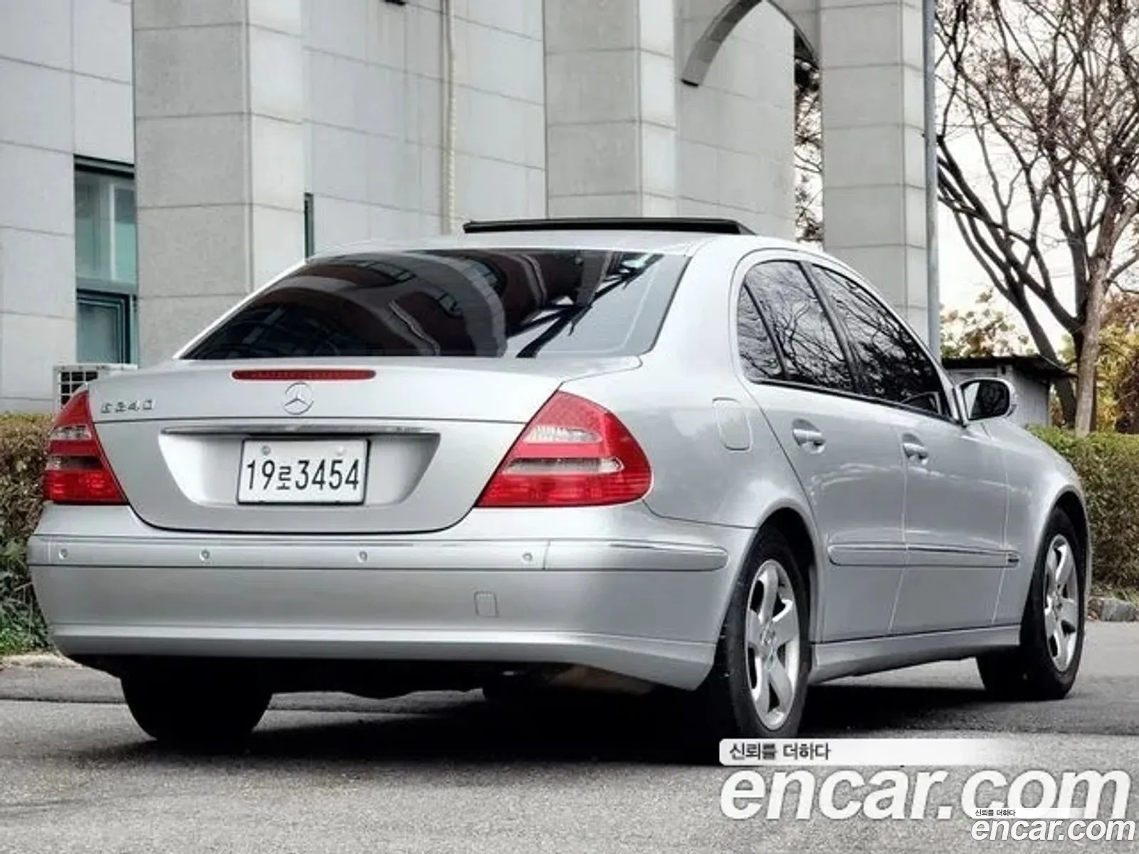 Mercedes-Benz E-Class W211 2002 — 8